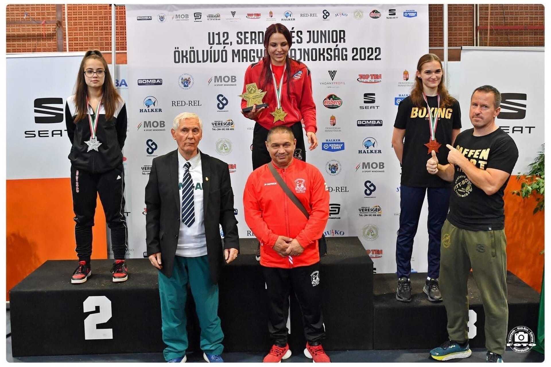 Záporoztak a fitt-boxos érmek Budapesten