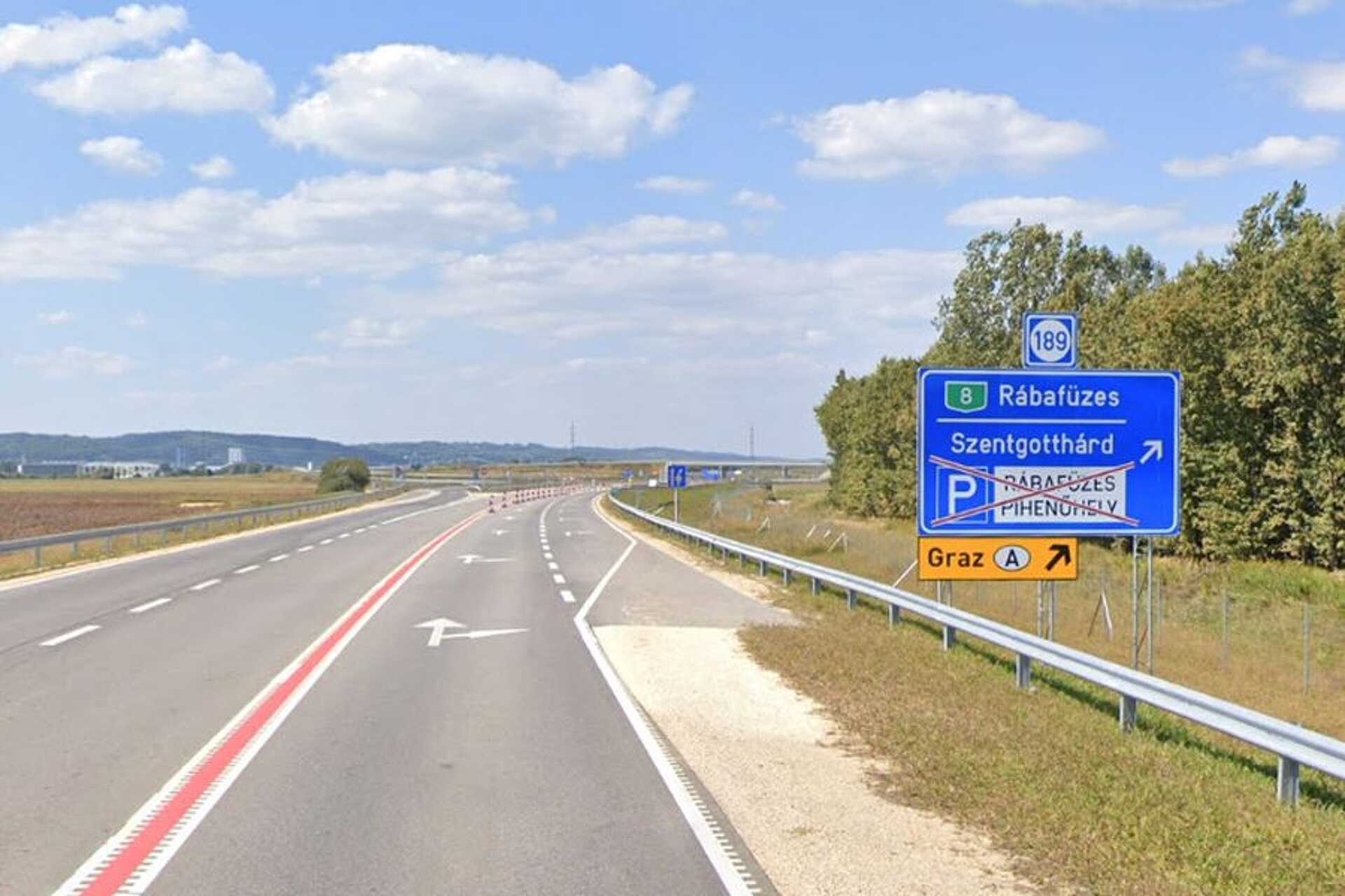 Ez még a régi tábla, le kellett kanyarodni Rábafüzes felé