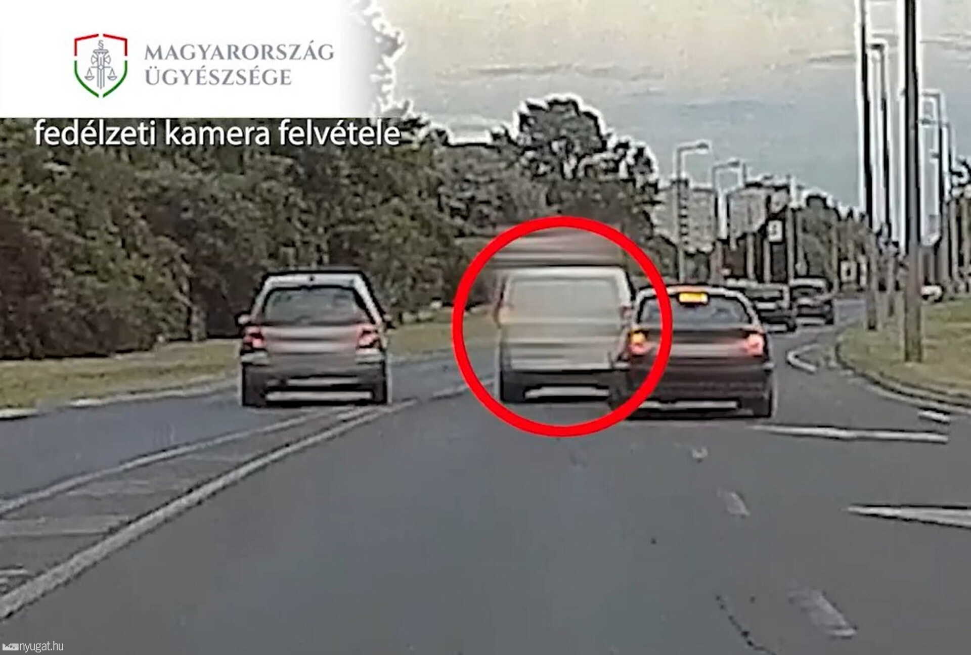 A büntetőfékezést egy fedélzeti kamera is felvette.