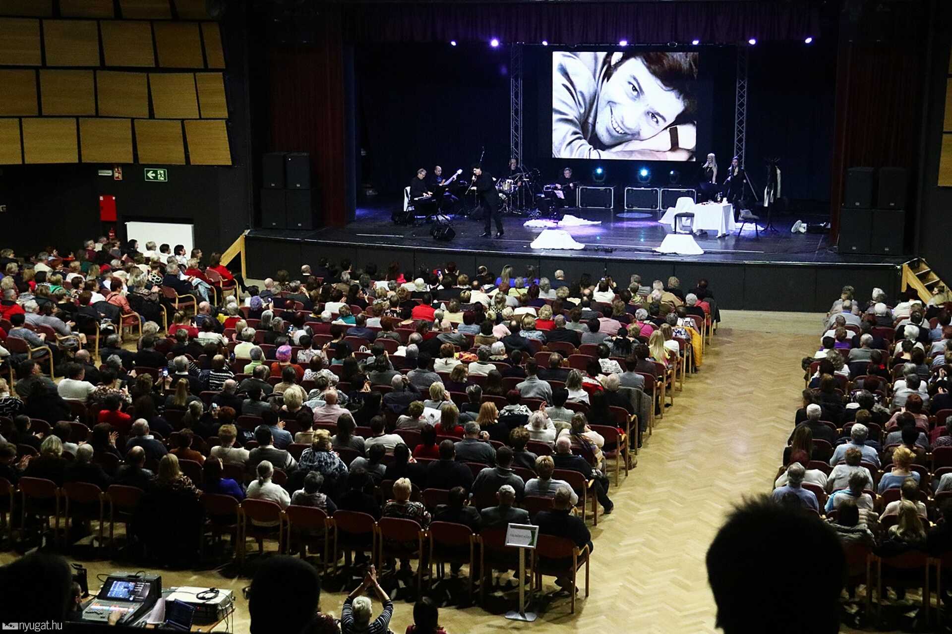 Szécsi Pál emlékkoncert az Agorában  