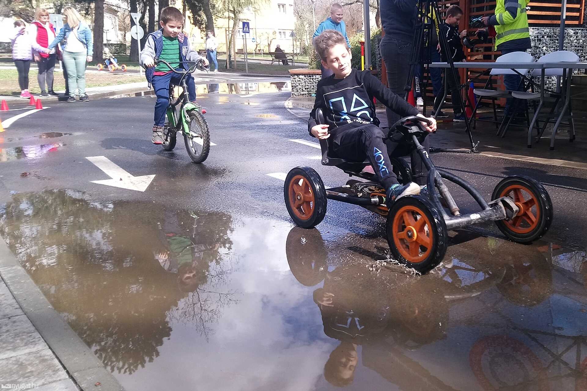 KRESZ park és Víztorony nyitó rendezvény