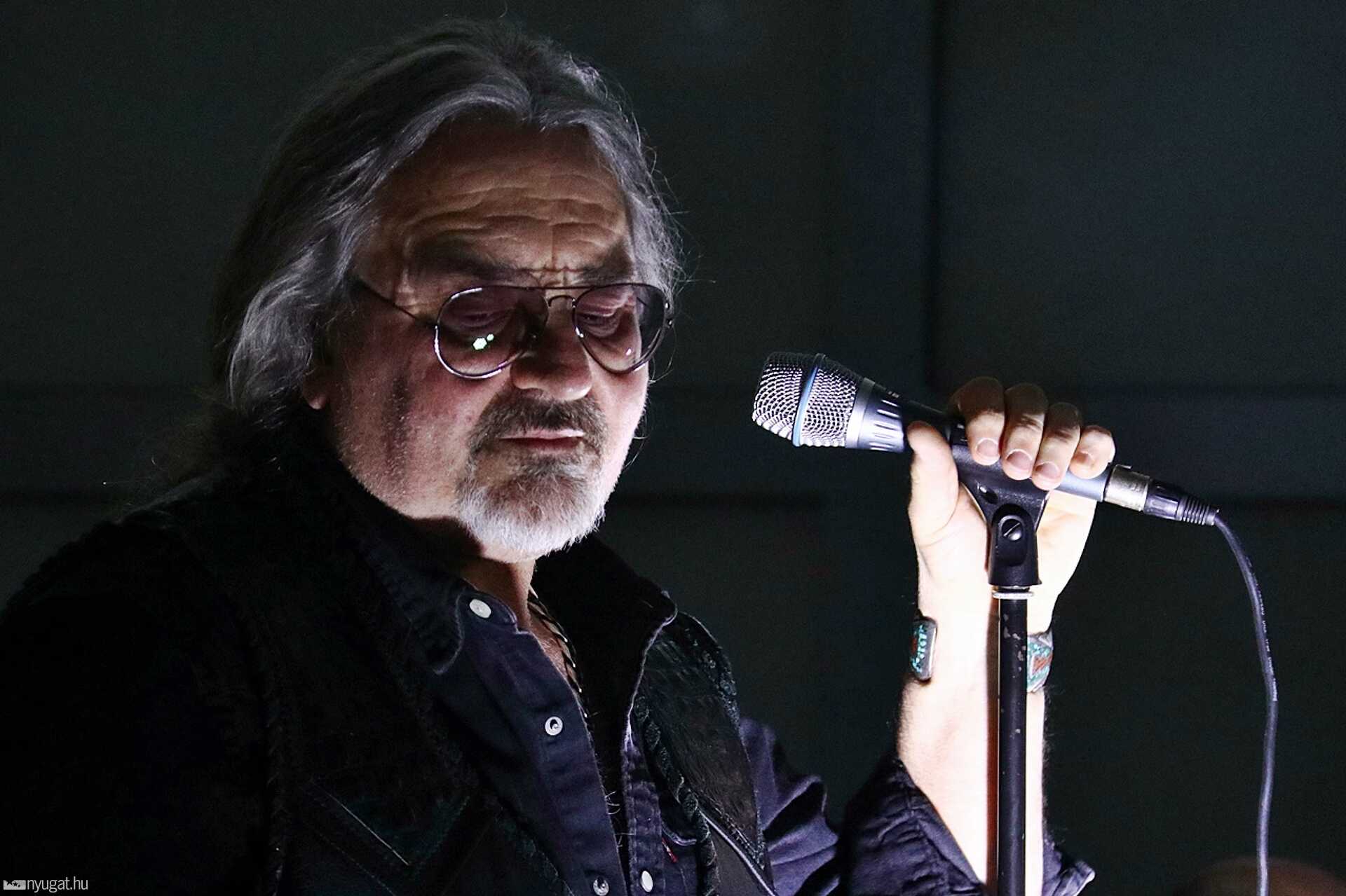 Szerda esti akusztik az Agorában