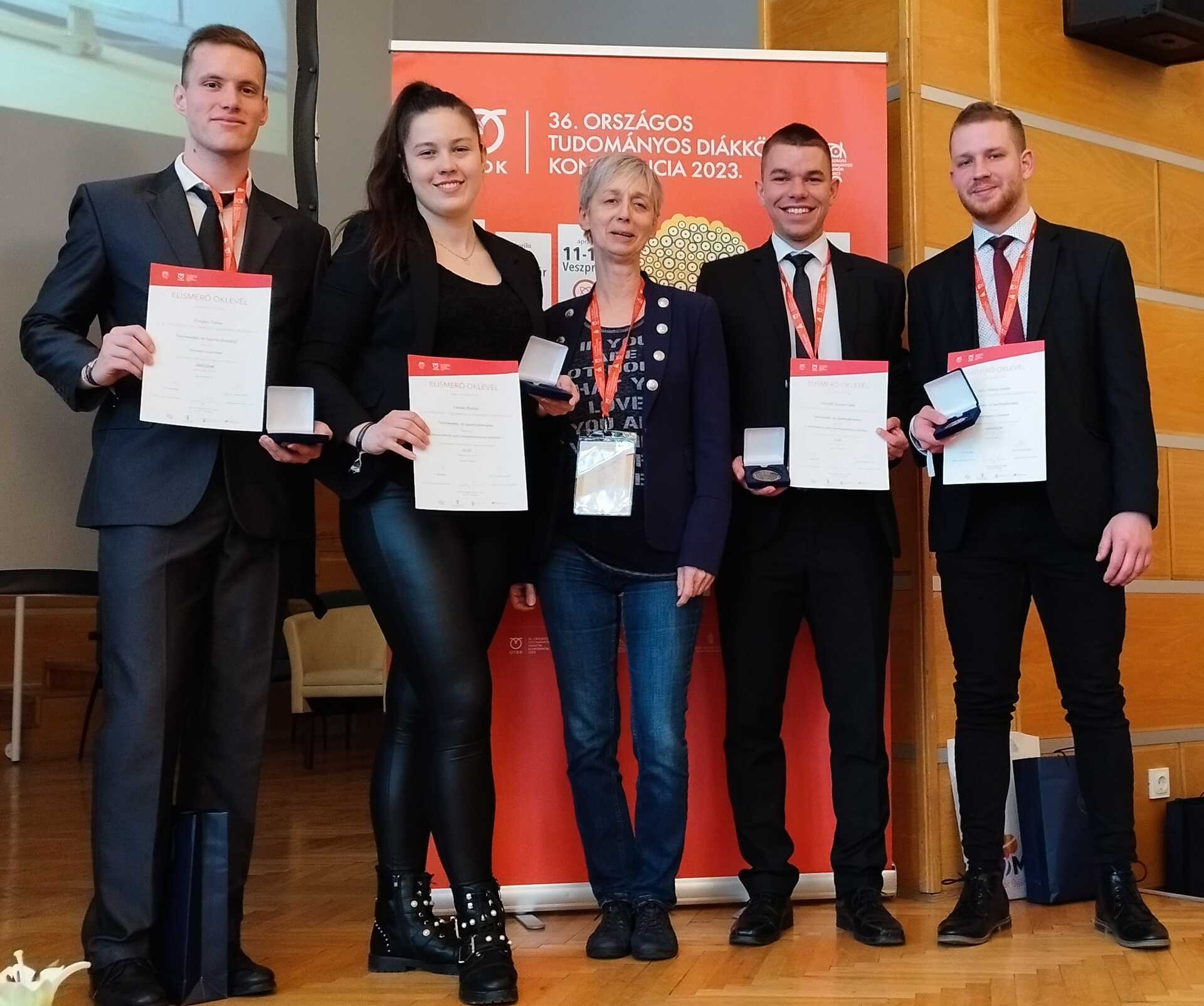 Az ELTE PPK Sporttudományi Intézet szombathelyi hallgatói az OTDK-n
