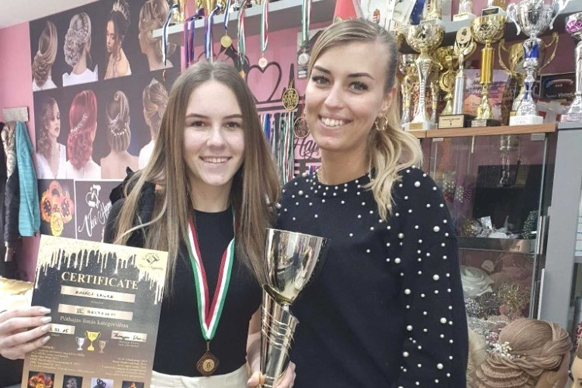 Kovacs Laura - Vivi Hajműhely díjátadó