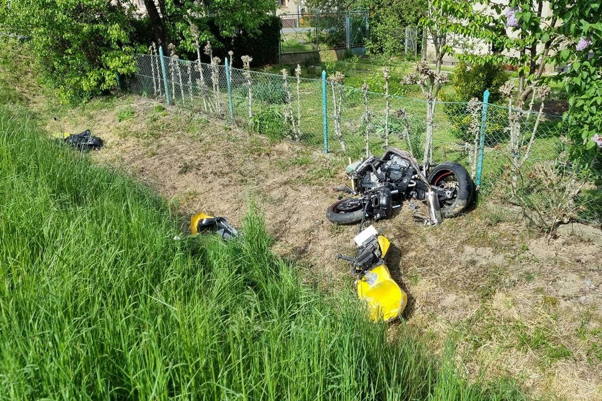Motoros ütközött traktorral Hahóton