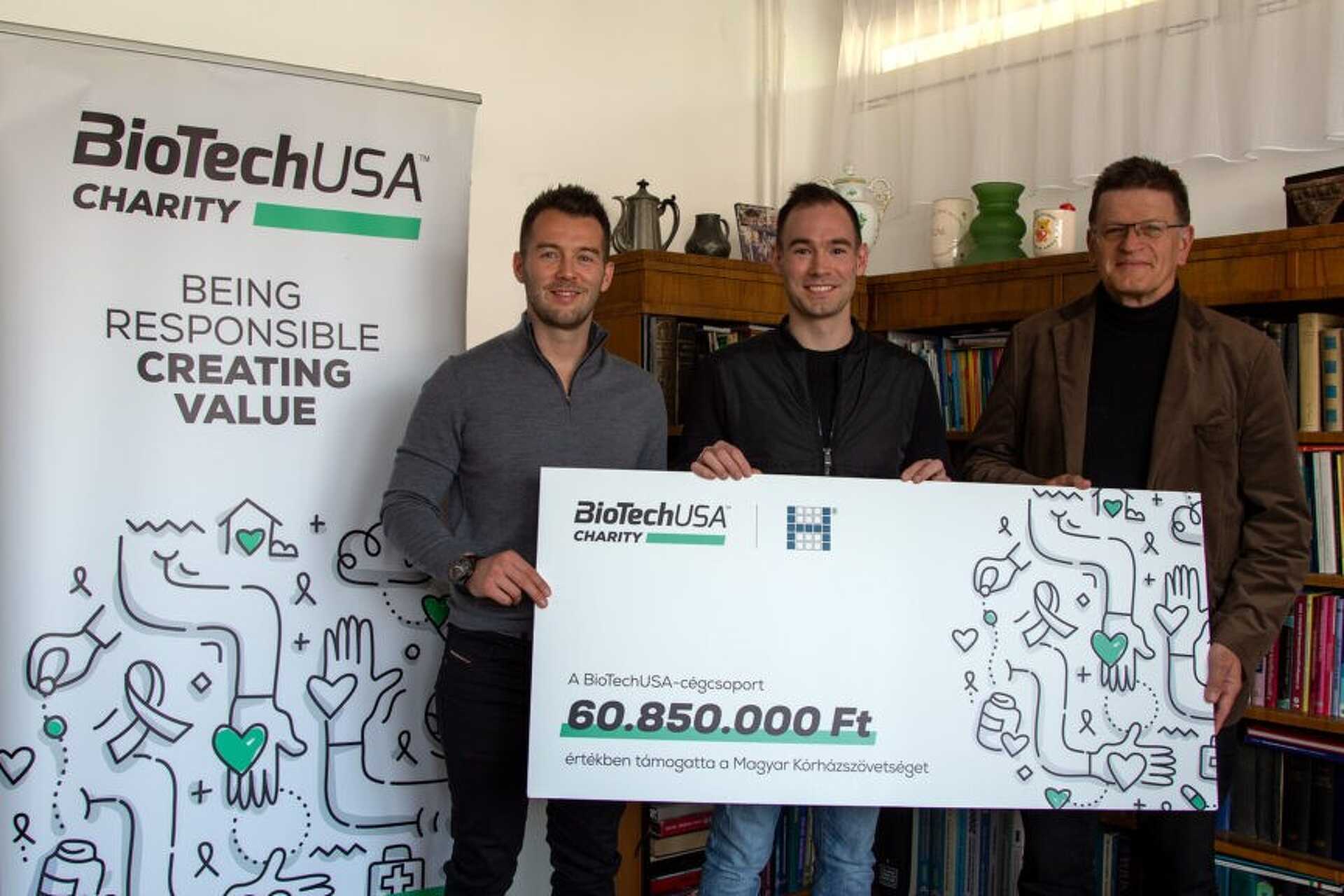 Adomány a Magyar Kórházszövetségnek a BioTech USA-tól