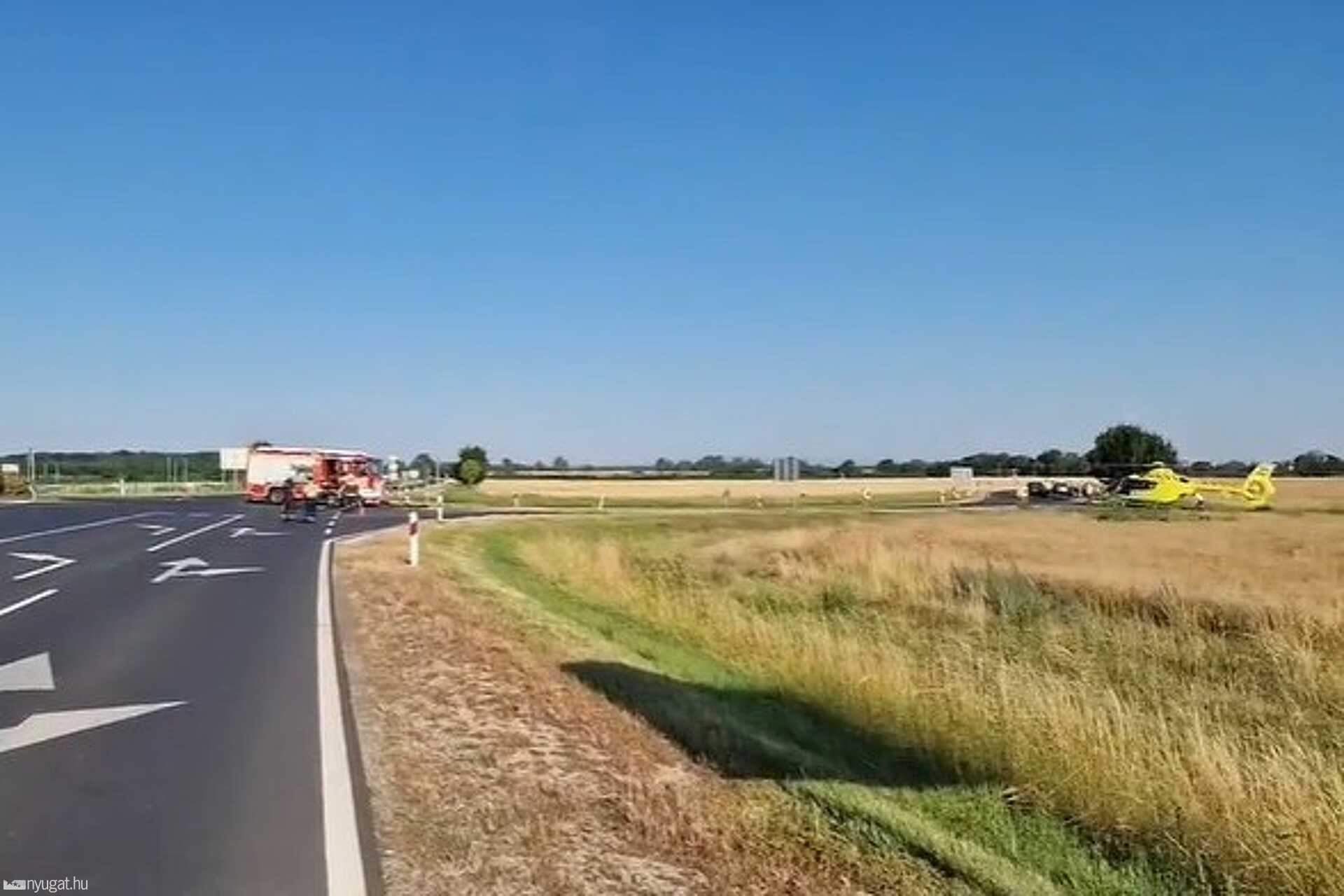 Életveszélyesen megsérült egy motoros, miután kamionnal karambolozott Sárvárnál