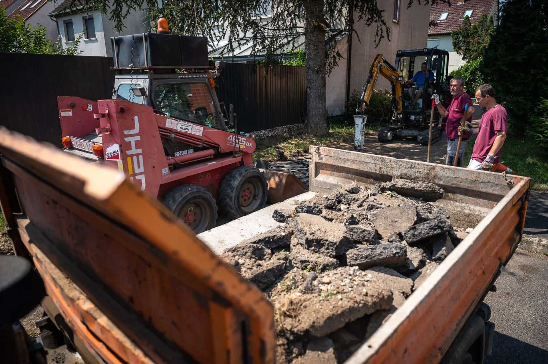 Hamarosan elkészül a Stromfeld járda utoldó