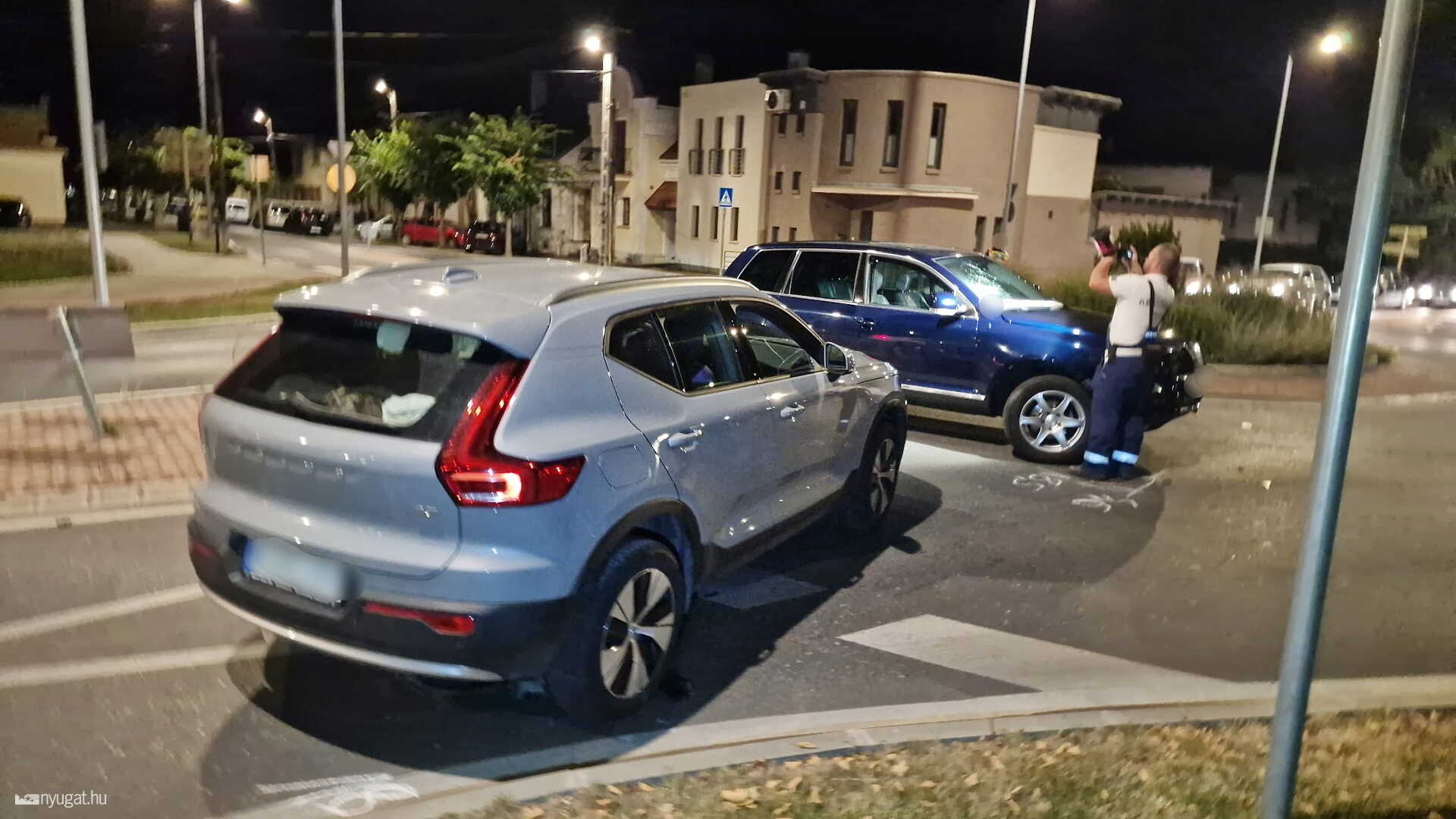 Ittasságot jelzett a szonda - Volvo hajtott VW elé egy körforgalomban, Szombathelyen