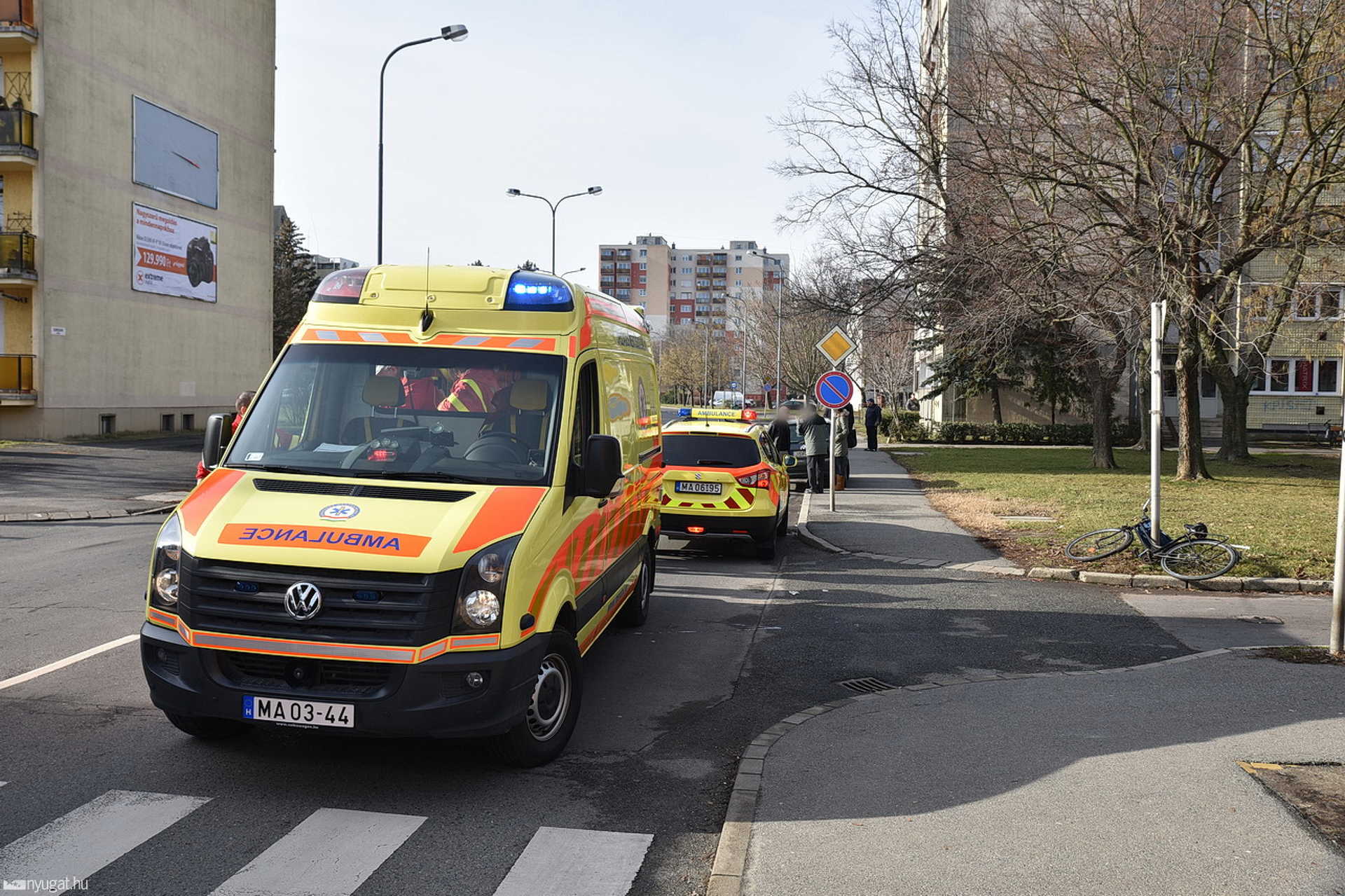 Autó oldalának hajtott és elesett egy kerékpáros Szombathelyen 