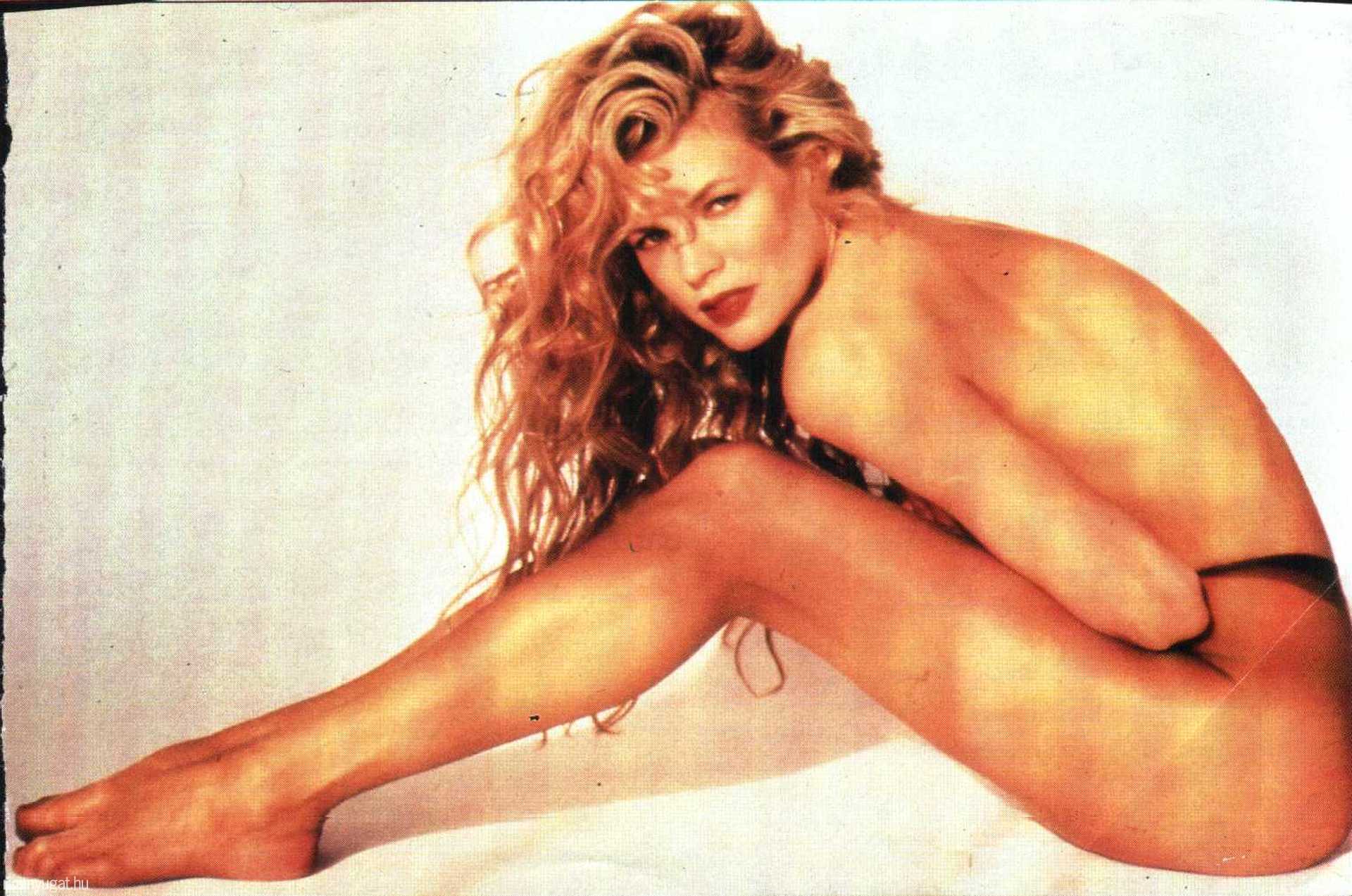 Kim Basinger 