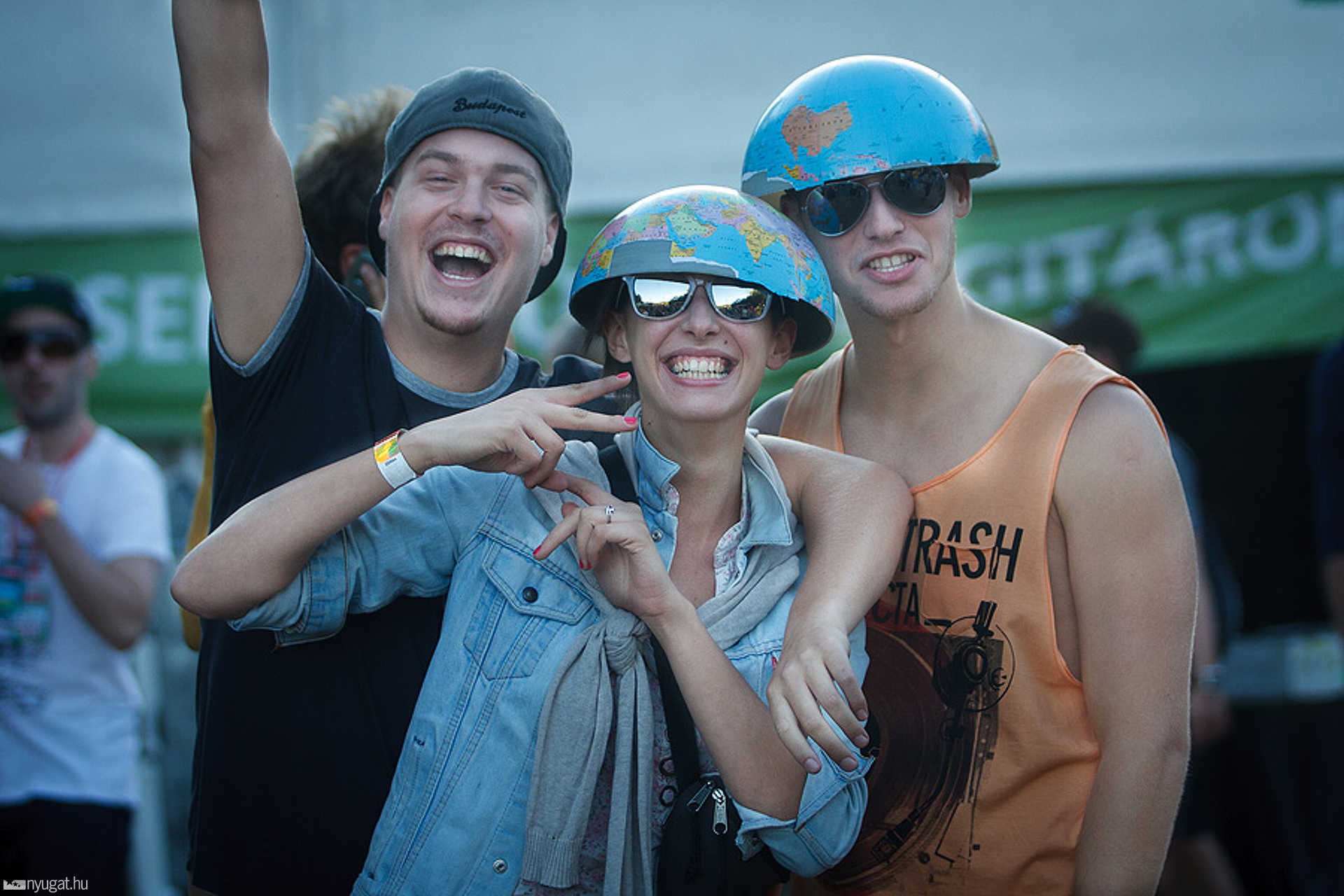 Sziget 2012 - Ki mit rak a fejére?