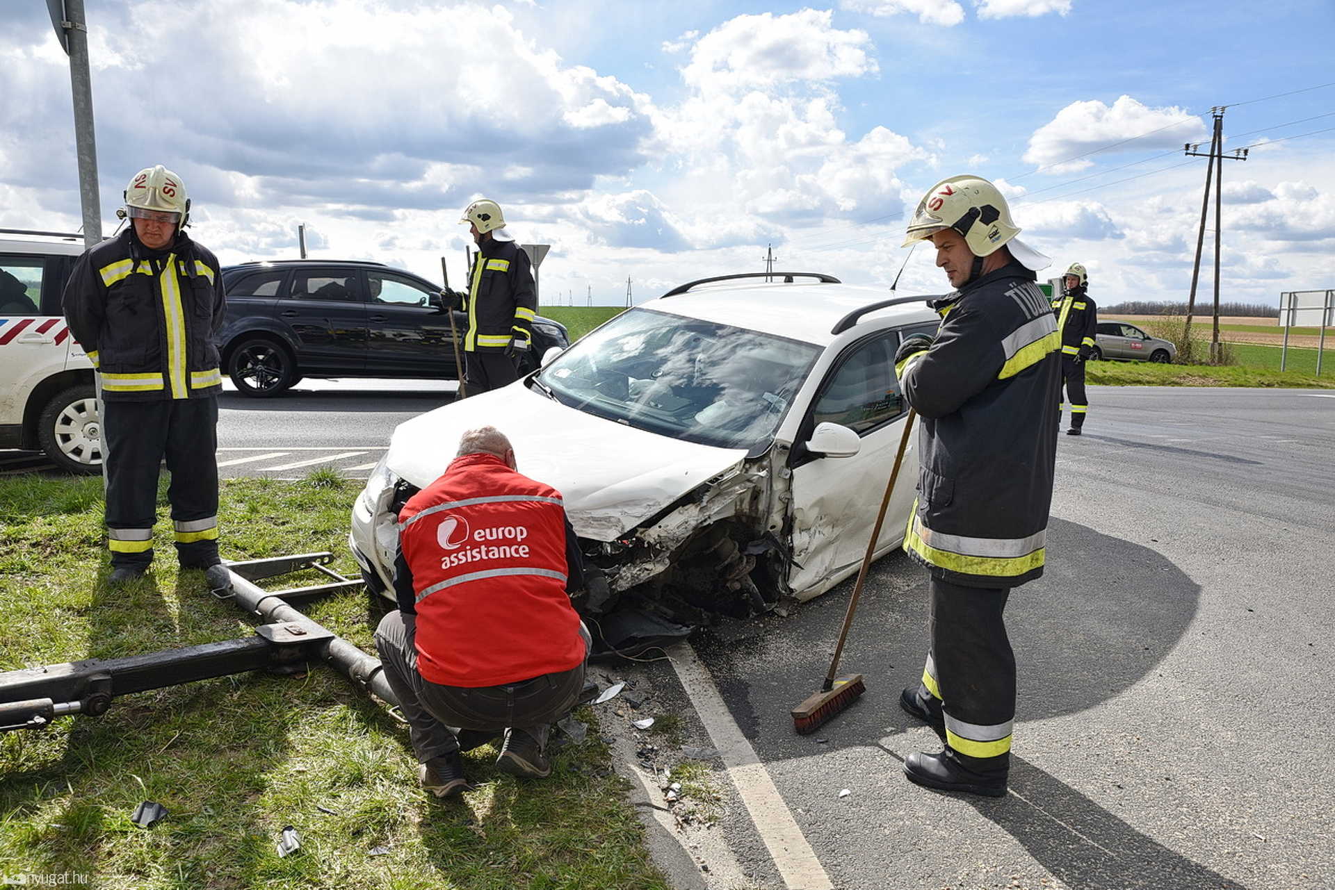 Két Volkswagen ütközött a 84-es főúton, Gérce közelében 