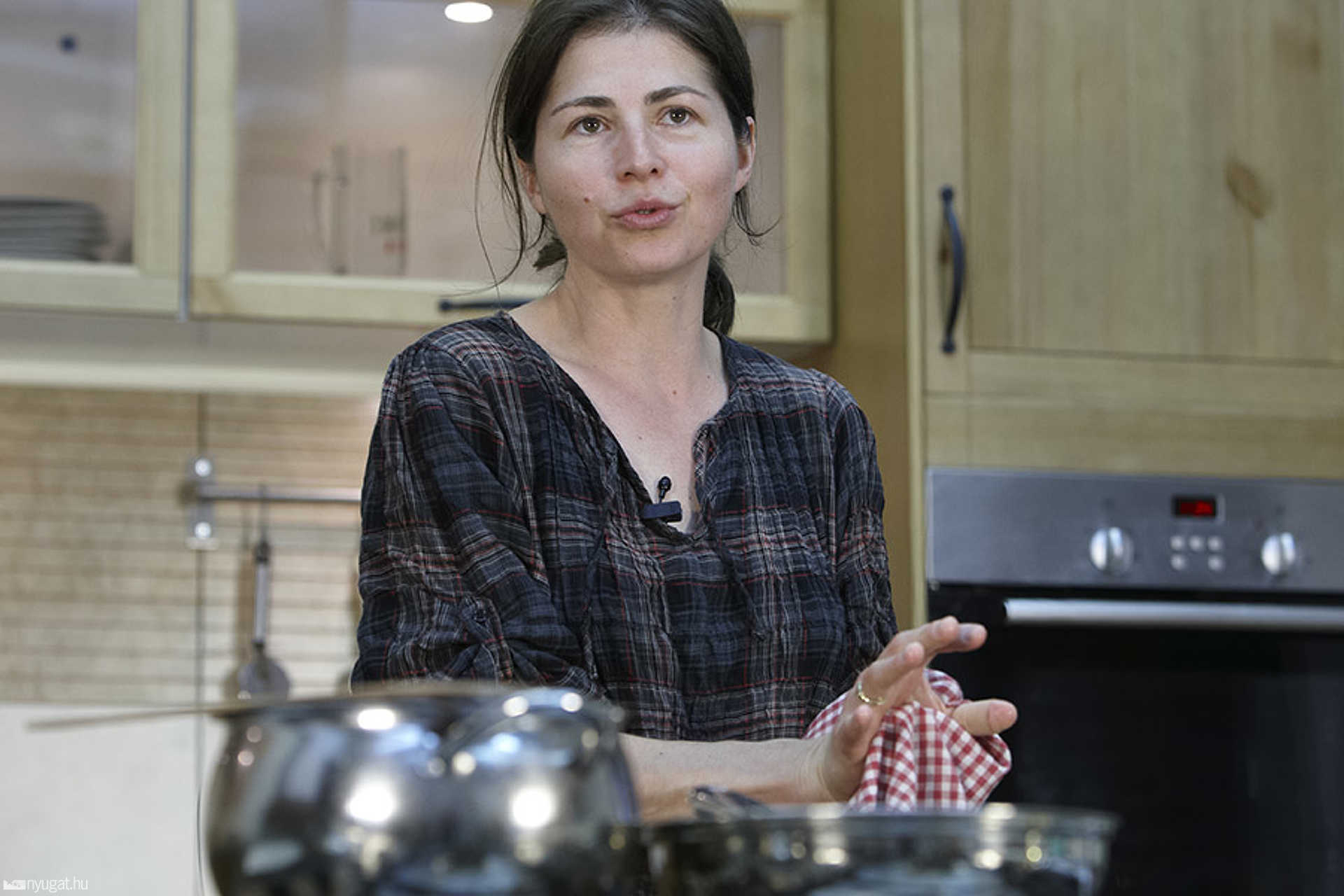 Tóth Ildikó a Színésztársalgó Serpenyő rovatában