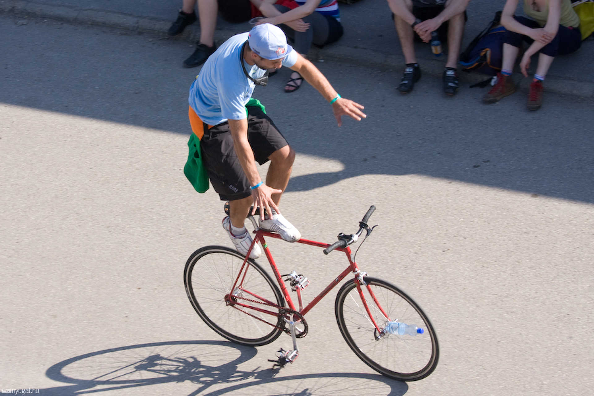 Budapesten versenyeztek a világ bringásfutárai