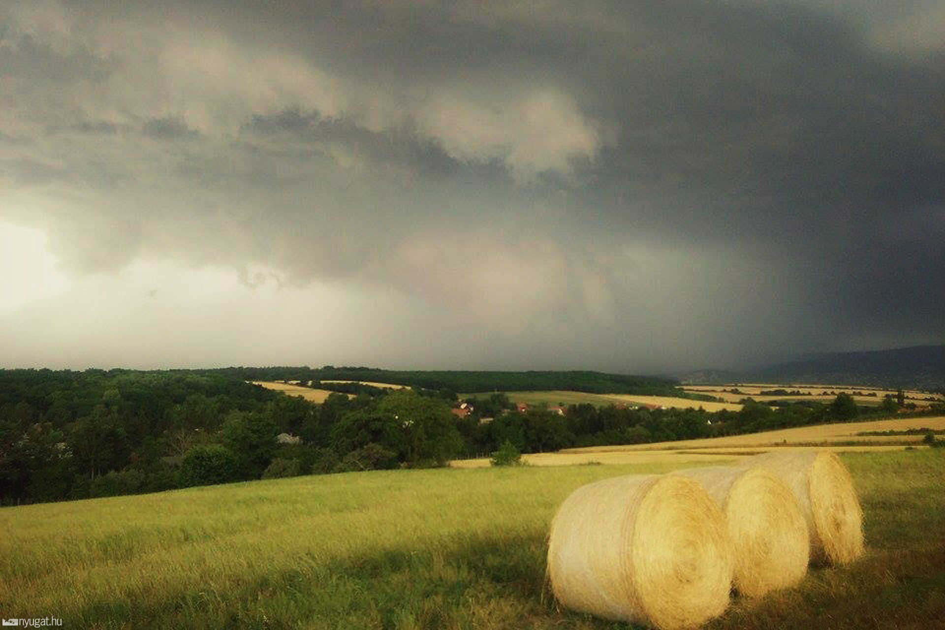 Vihar a bucsui dombról