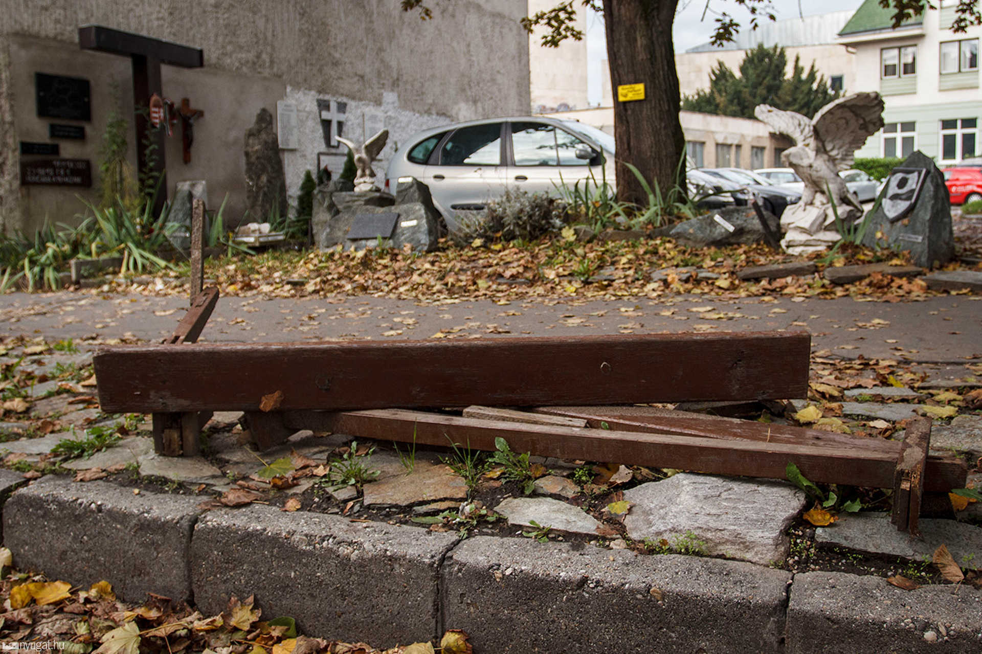 Elhanyagolt állapotban a magán Trianon-emlékmű