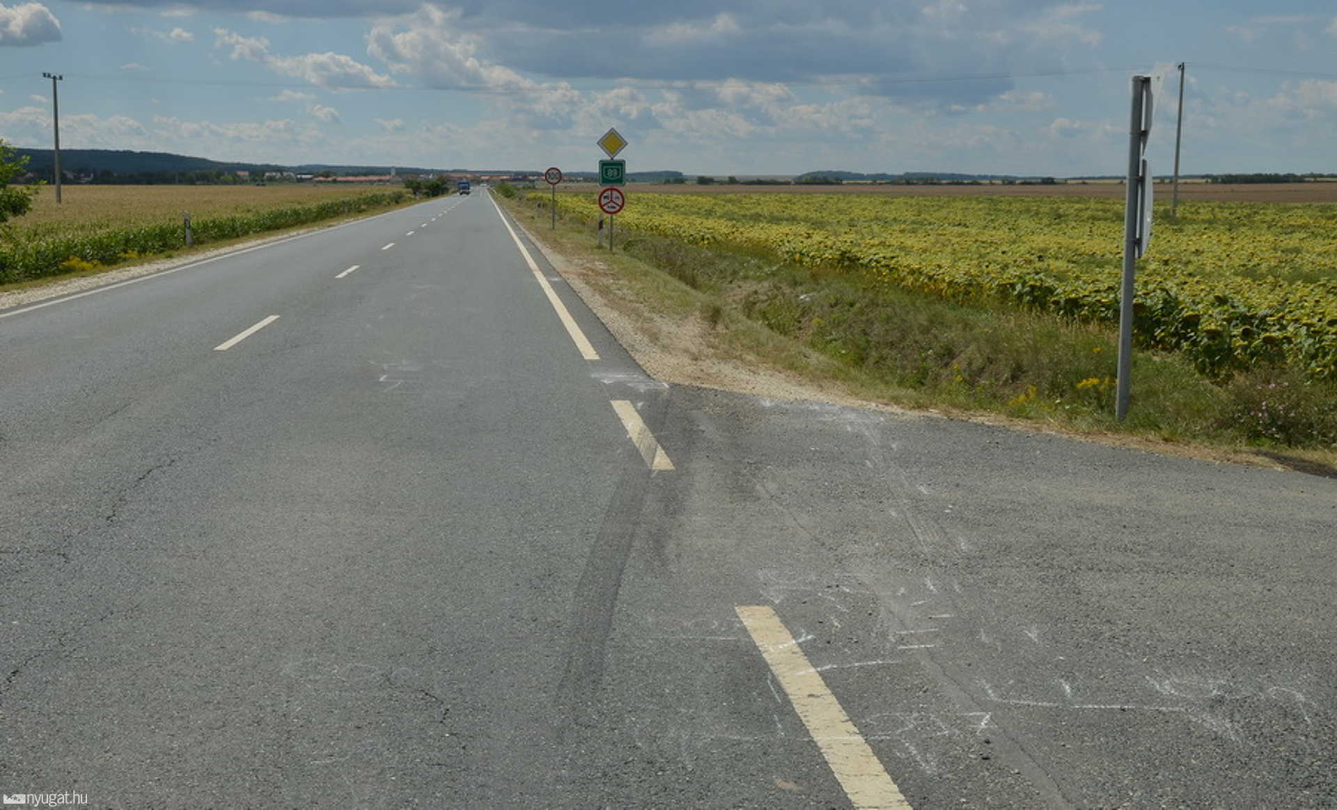 Az Audi az árokba csapódott, vezetője súlyosan megsérült