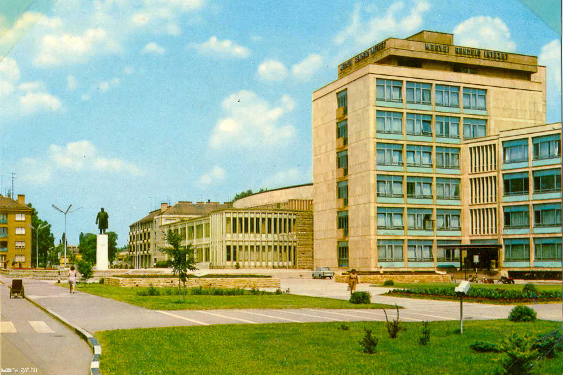 Szombathely régen és ma - A Sportház és a Március 15. tér
