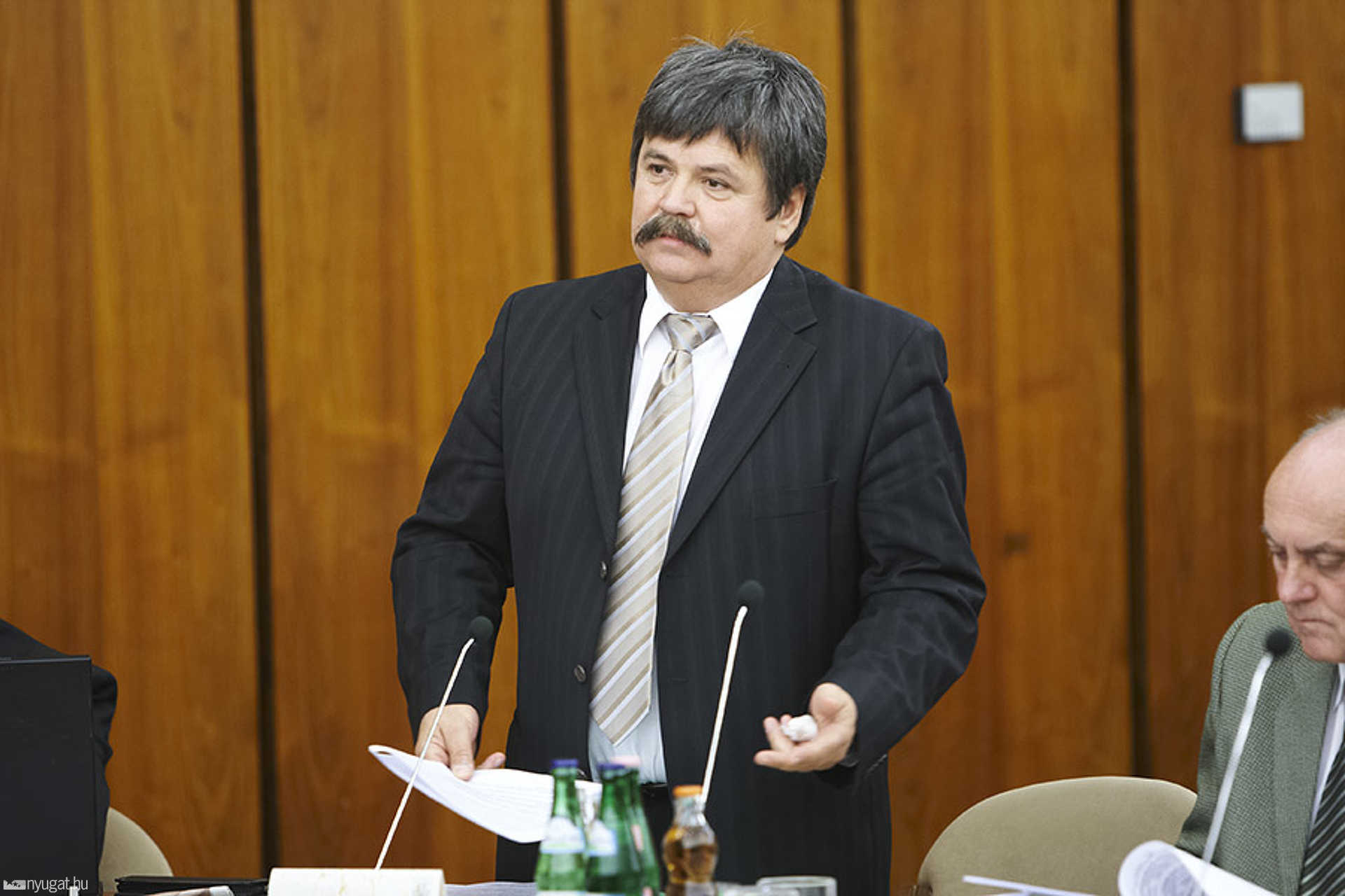Októberi közgyűlés