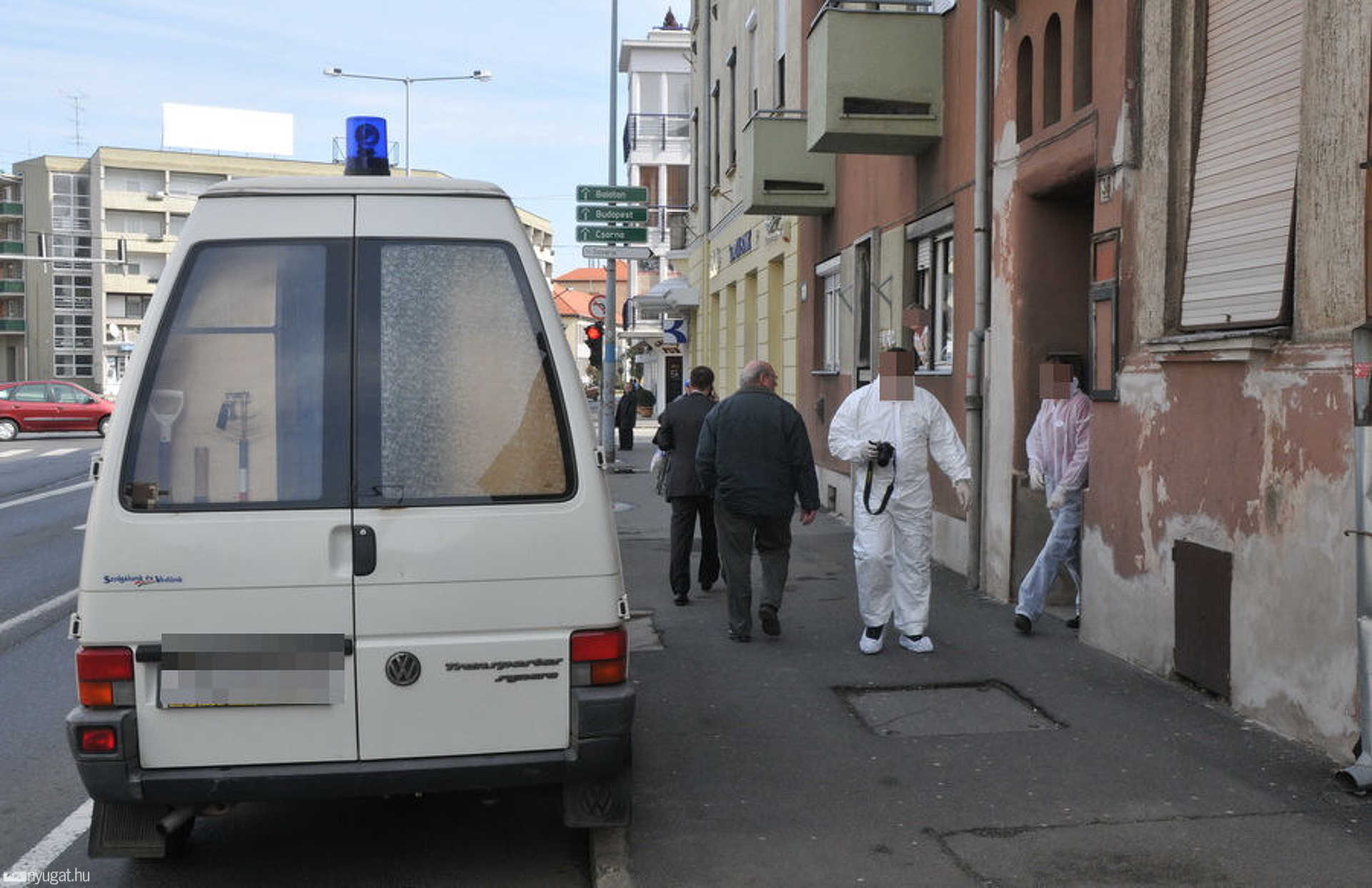 Helyszínelők munka közben