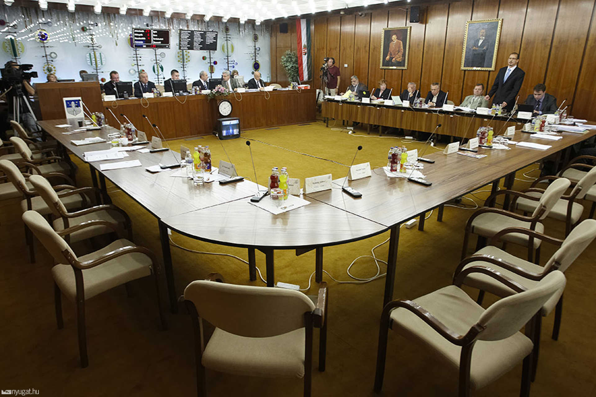 Rendkívüli közgyűlés