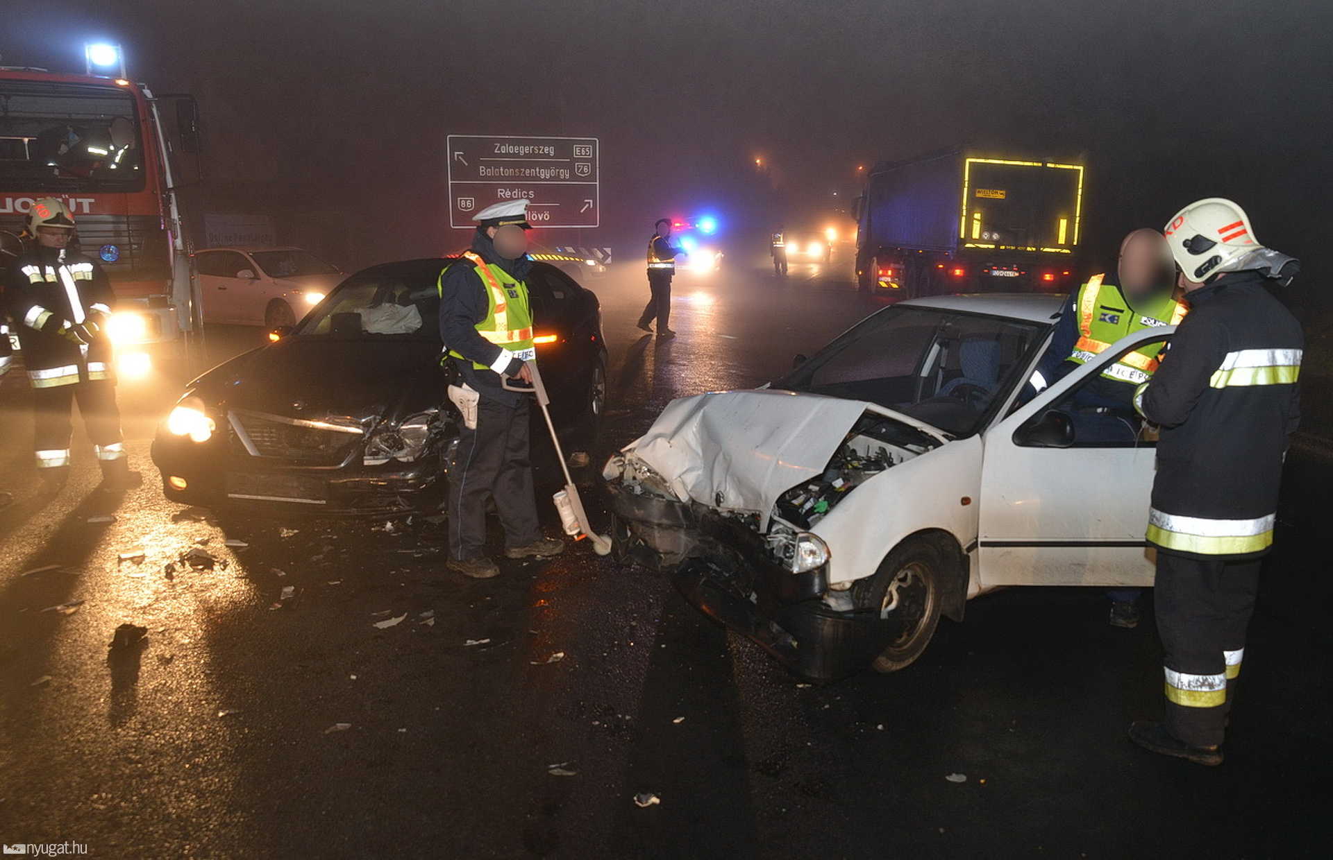 Mercedes és Suzuki ütközött a 86-os és 76-os utak kereszteződésében