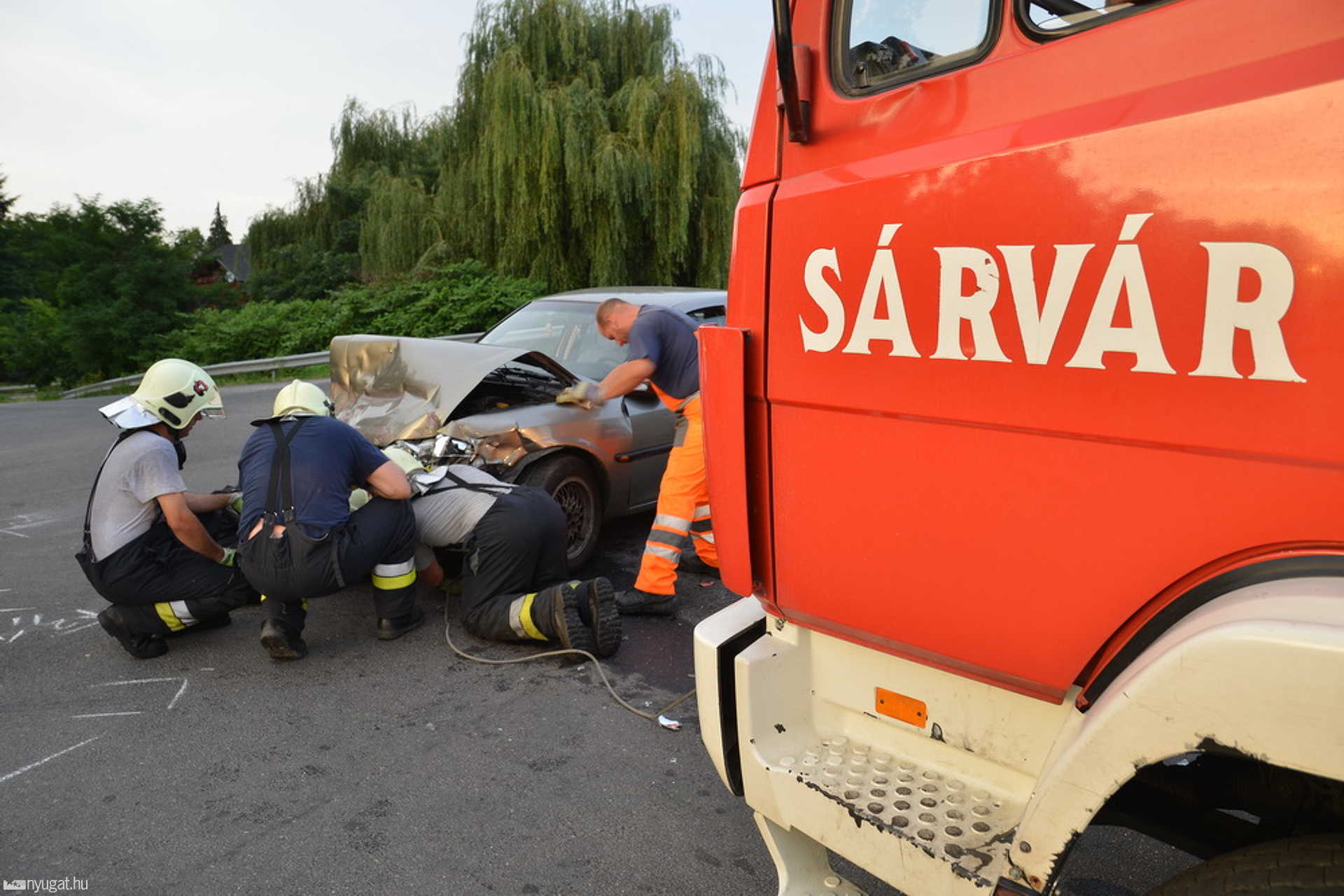 Astra hajtott a Vectra elé Sárváron