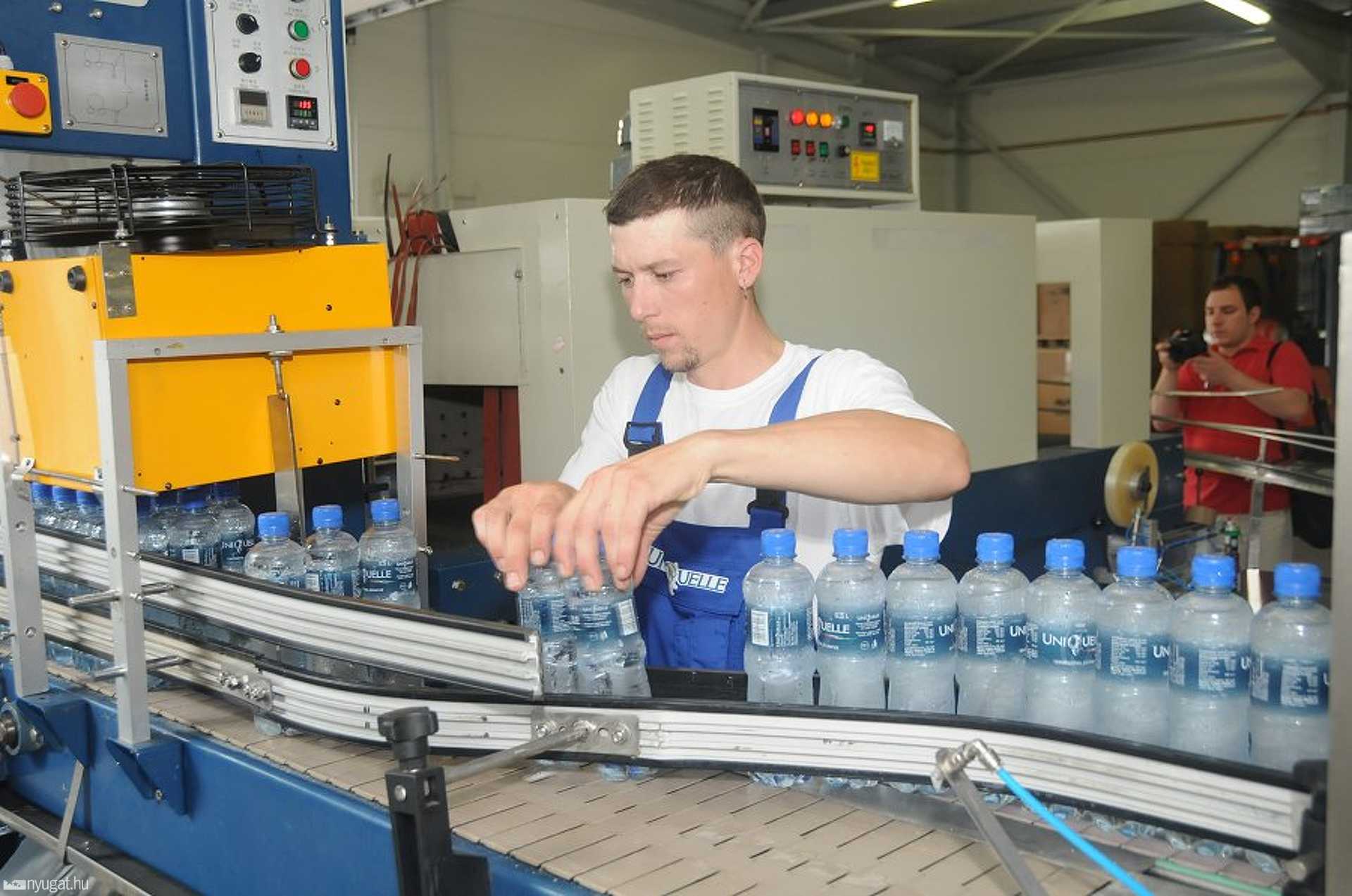 UniQuelle palackozóüzem avatása Vasszilvágyon