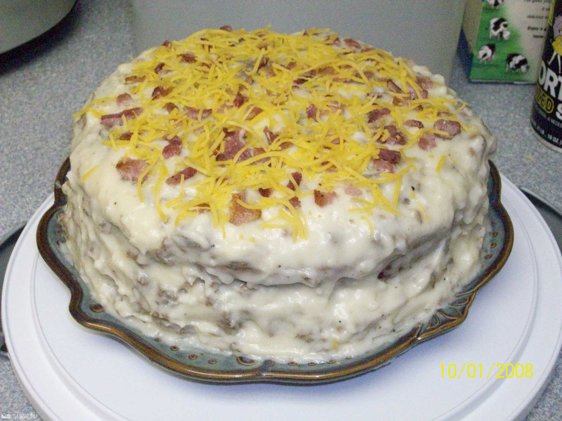 Reggeli torta -szalonnával, sajttal, kolbásszal töltve