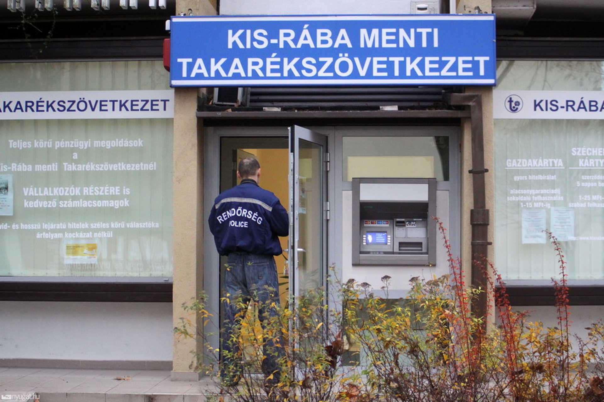 Kiraboltak egy takarékszövetkezetet Szombathelyen