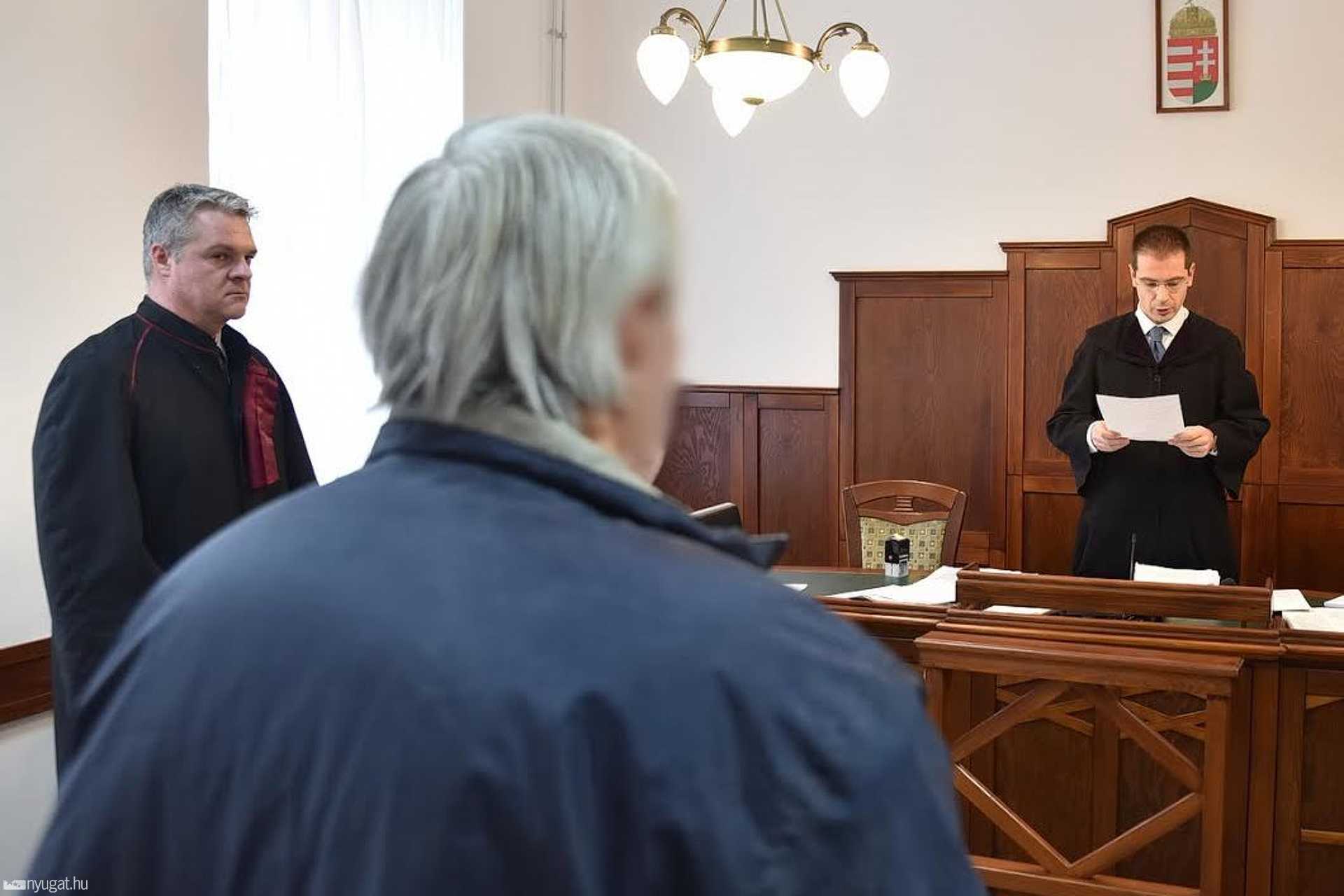 halott anyja mellett italozott