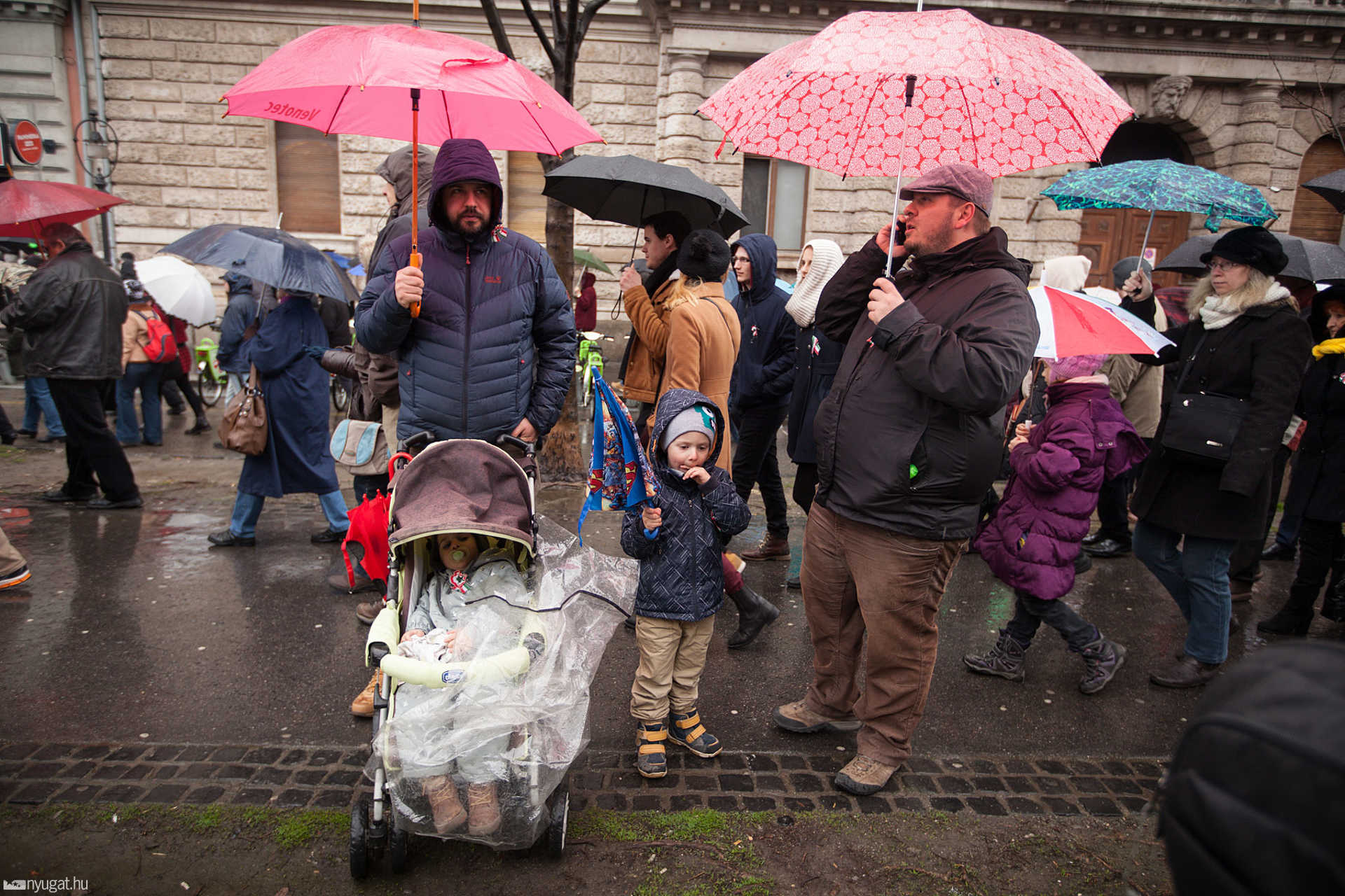 Tüntetés az oktatás szabadságáért március 15-én Budapesten