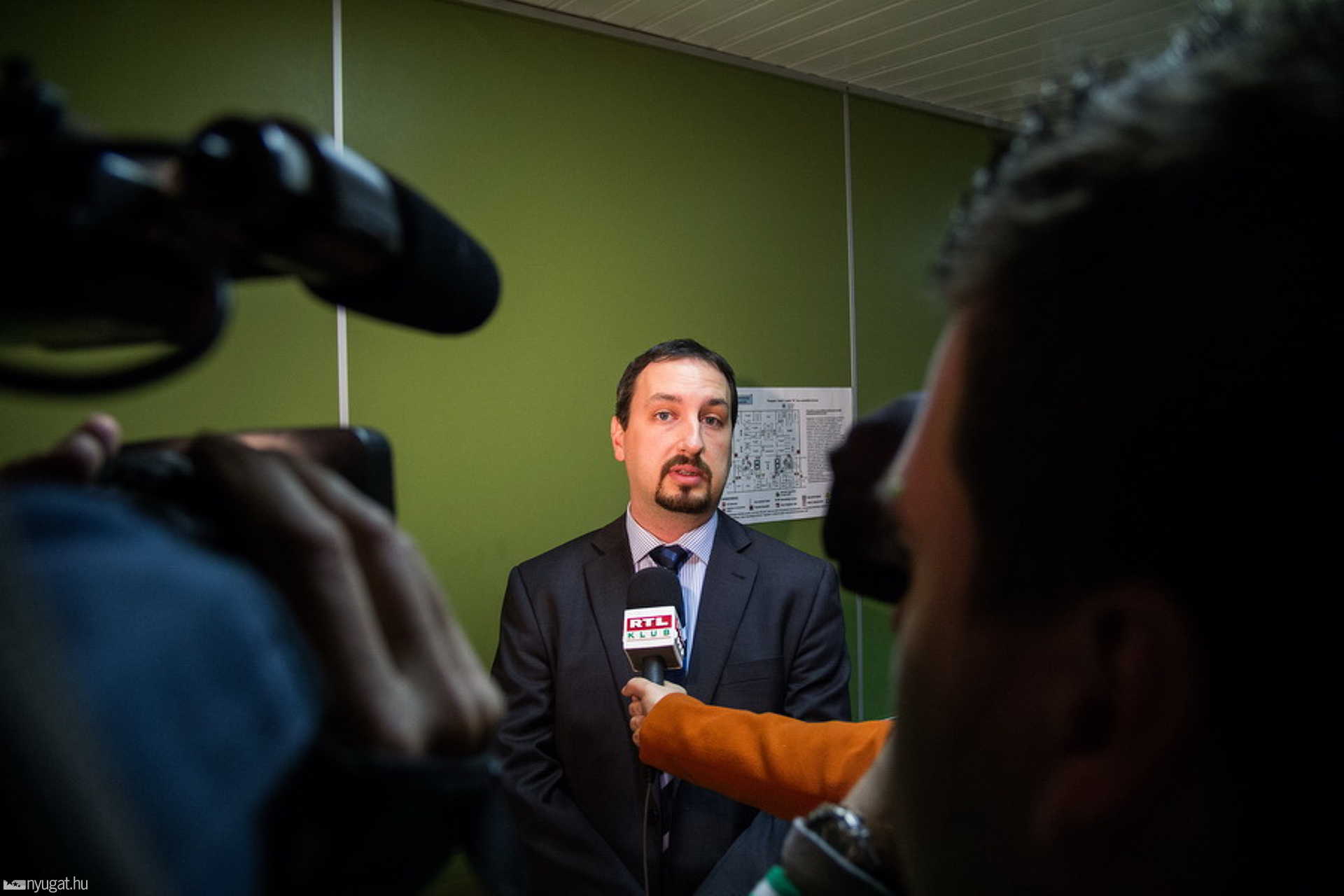 Lazáry Viktor nyilvános drogtesztje a Markusovszky kórházban