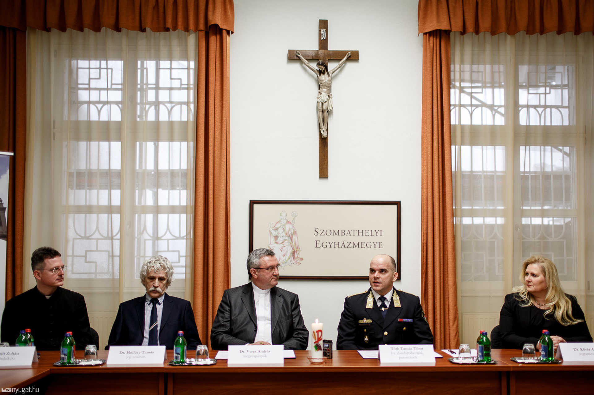 Sajtótájékoztató a Püspöki Palotában