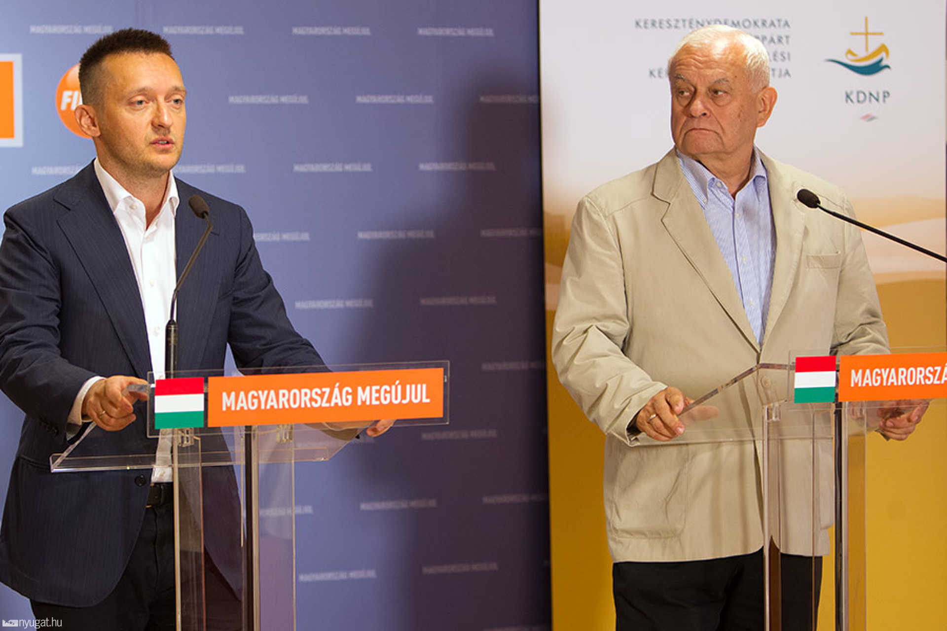 Rogán Antal és Harrach Péter sajtótájékoztatója