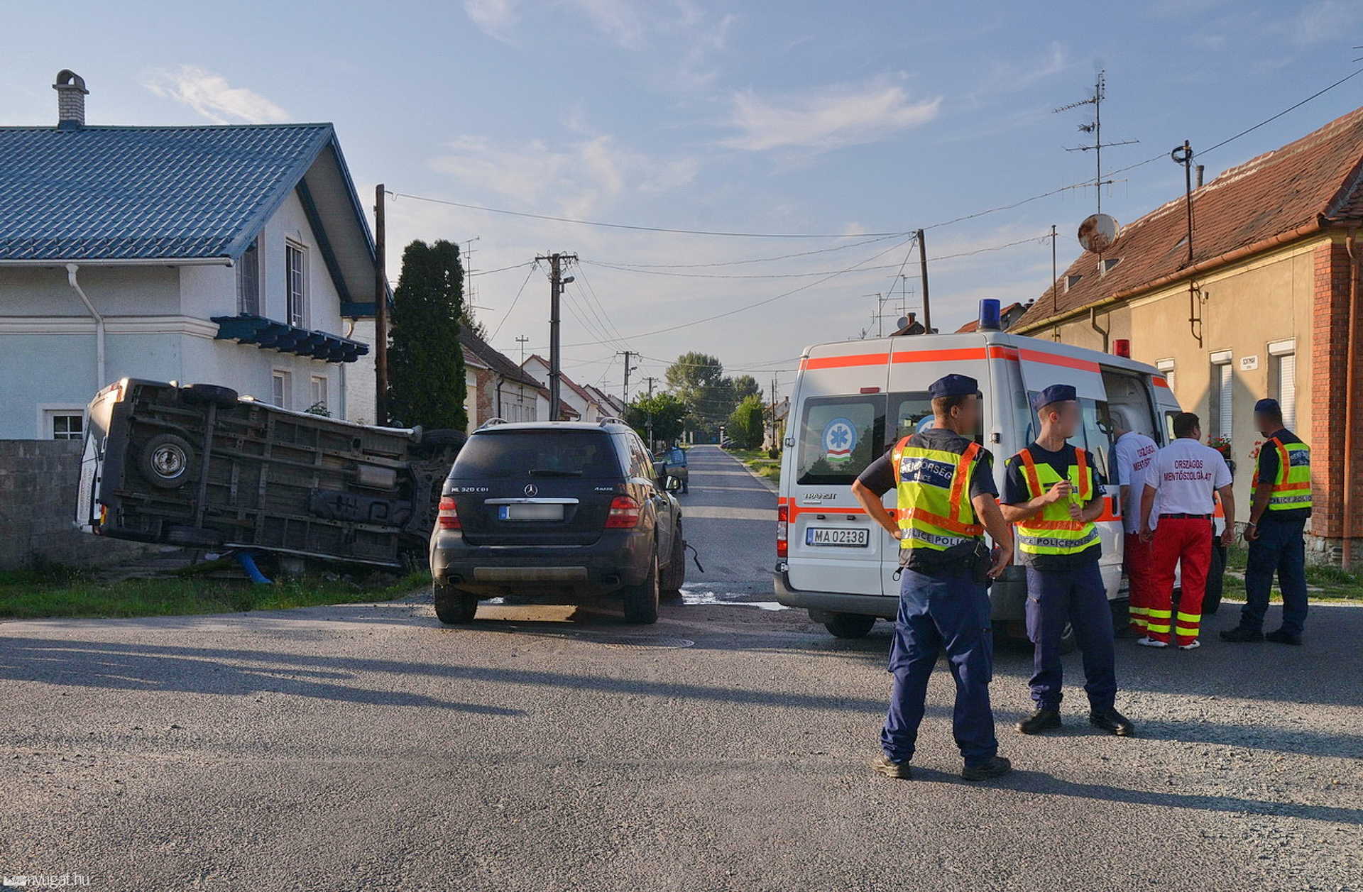 Terepjáró borította fel a Ford kisáruszállítót Szombathelyen