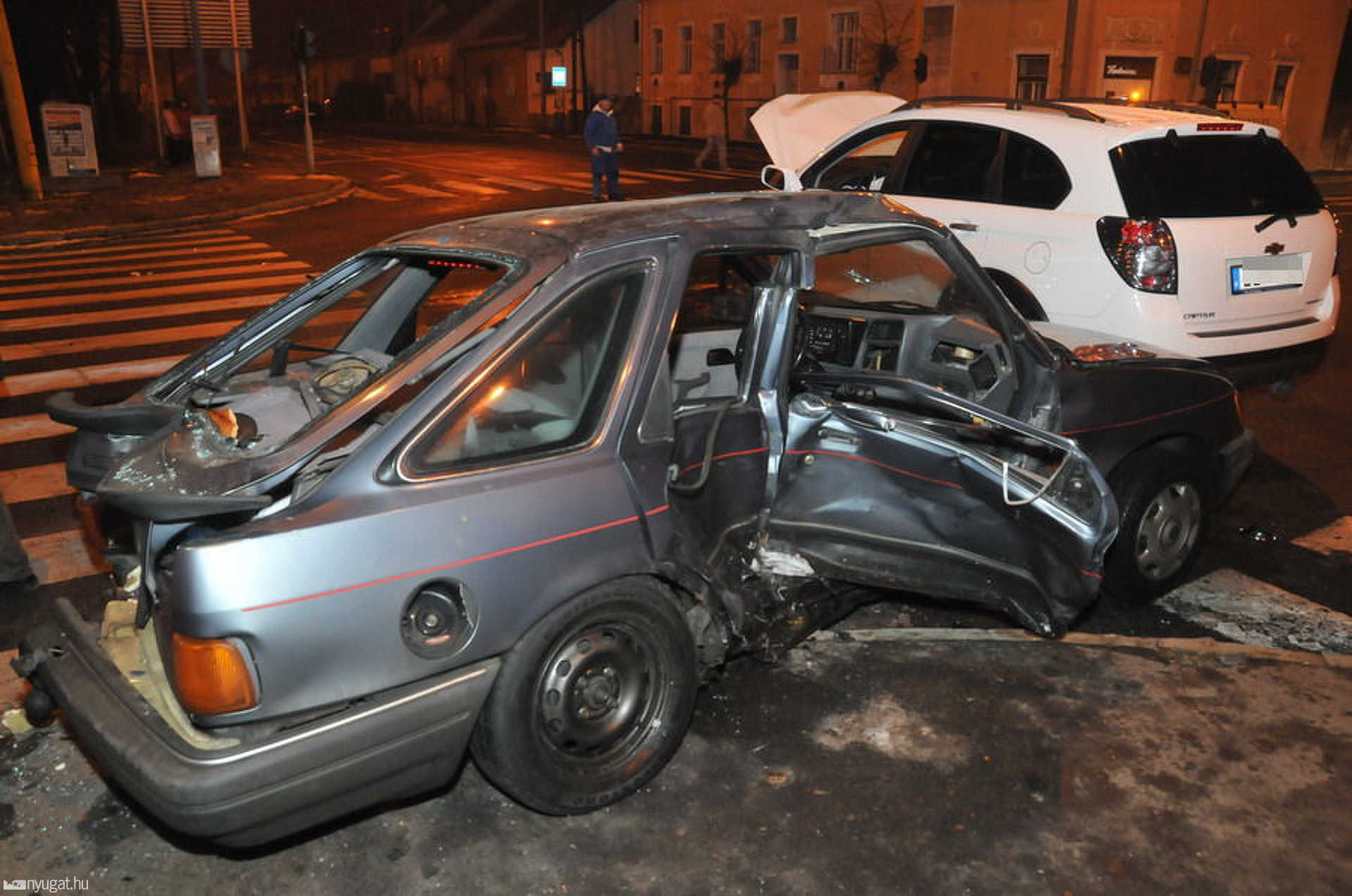 A Ford Escort pilótájának fékezni sem volt ideje