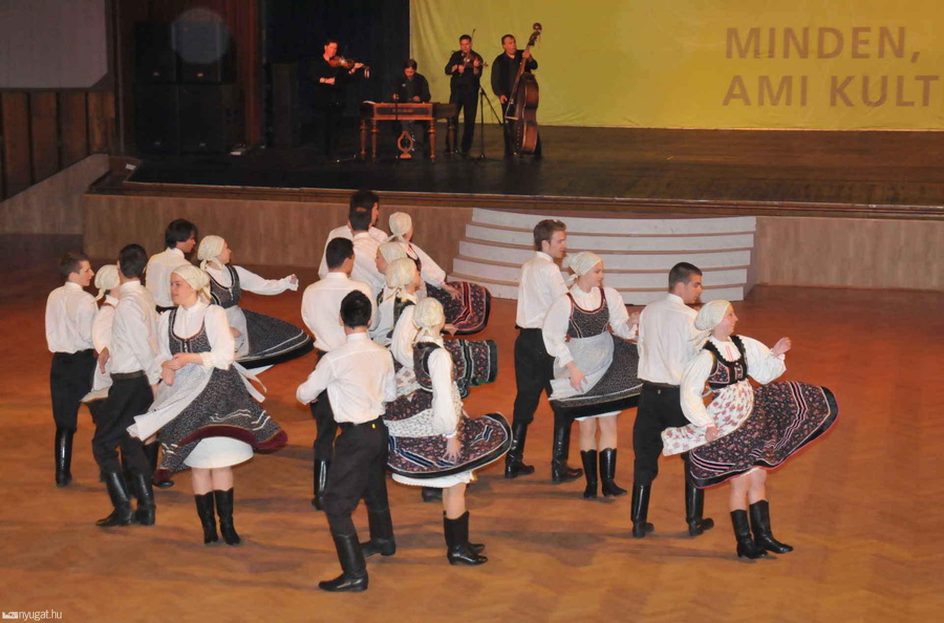 A Tánc Világnapja Szombathelyen - 2011. 