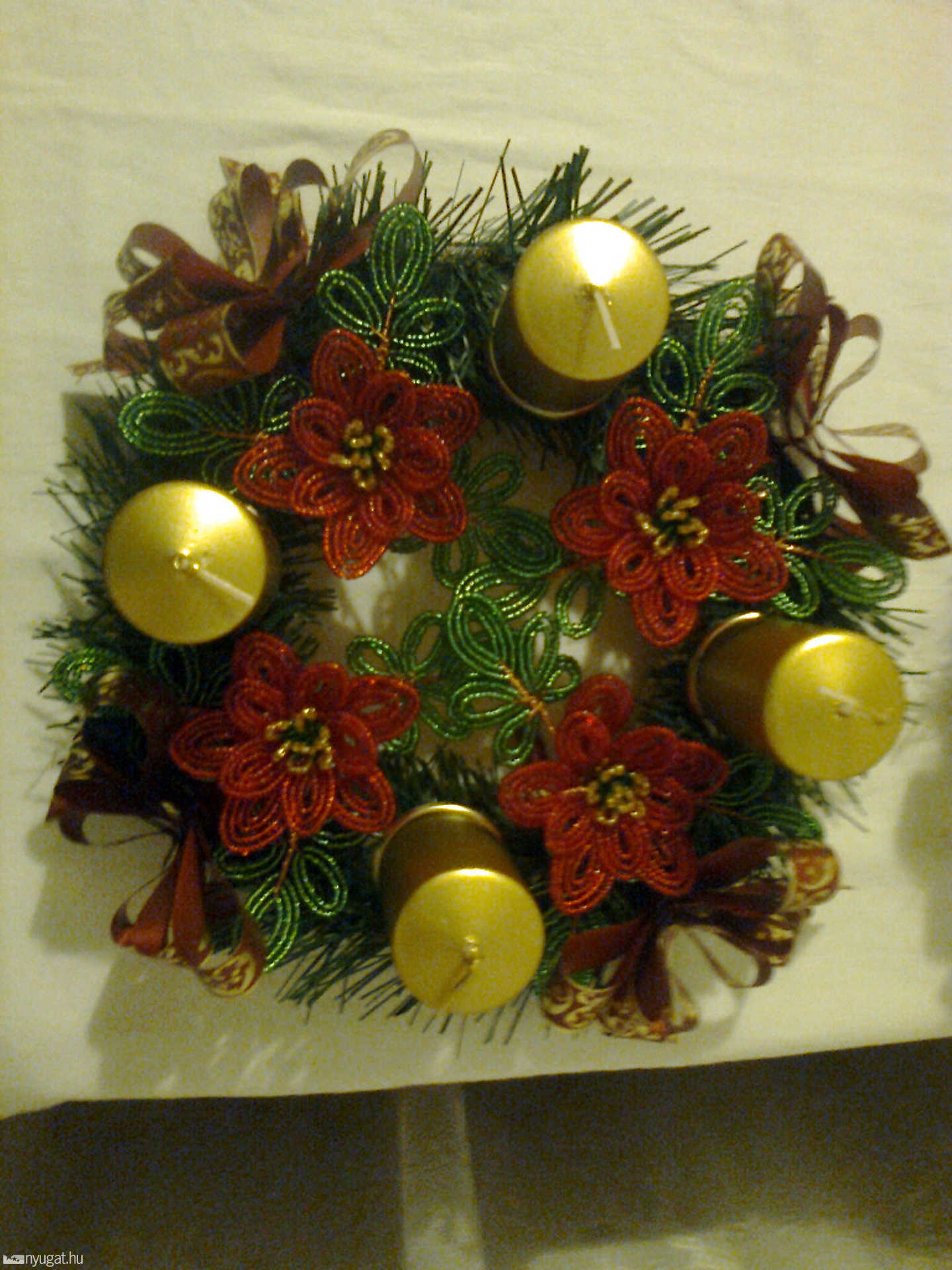 Fehérné Szelenczei Ibolya adventi koszorúja