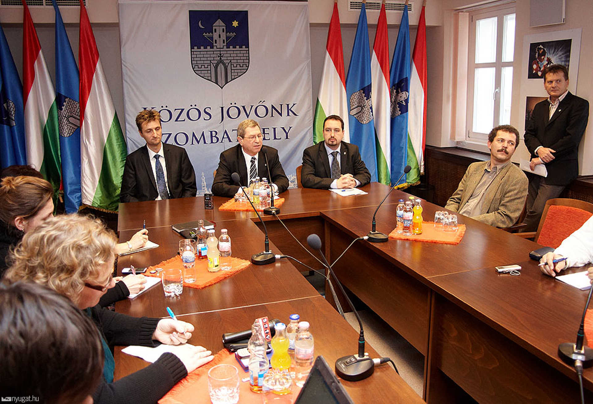 Sajtótájékoztató a Savaria Szimfonikus Zenekar jövőjéről