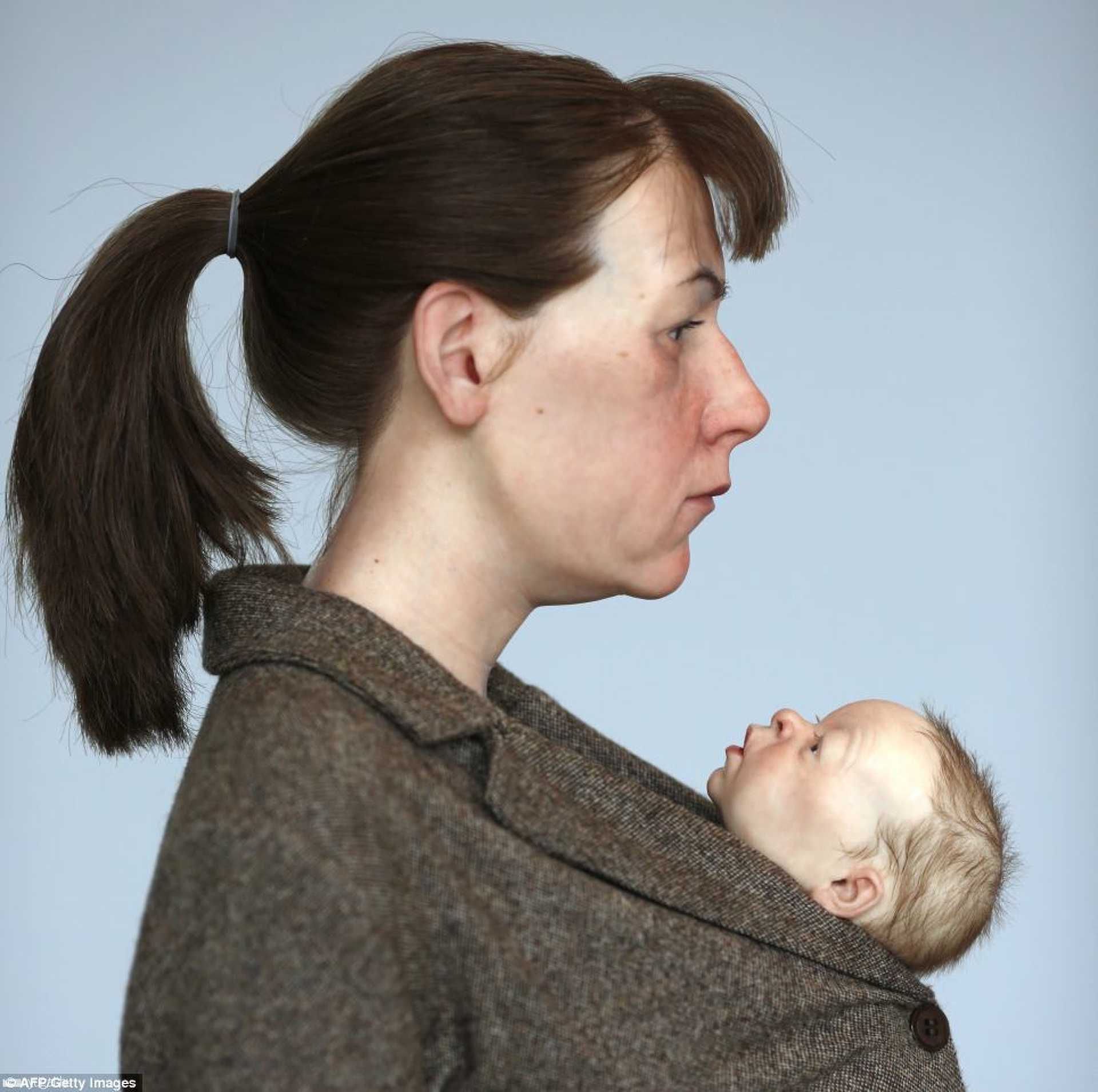 Ron Mueck hiperrealista szobrai