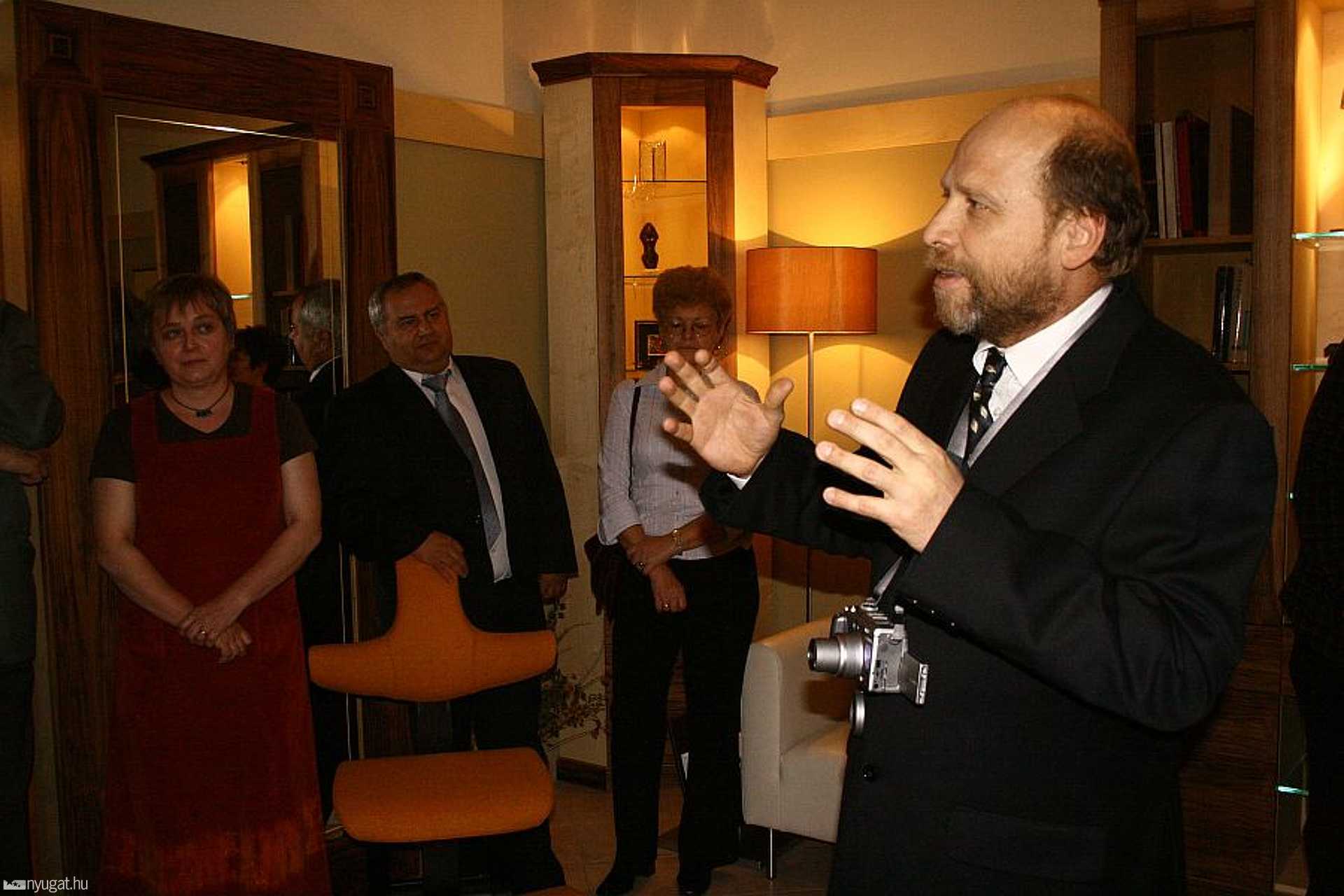 A Fabútor-kiállítás megnyitója
