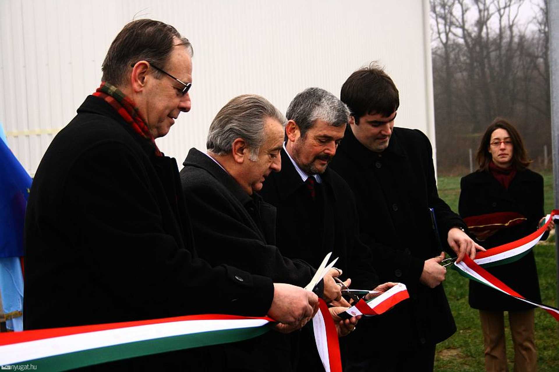 A nárai komposztáló telep átadása (2008. 12. 16.)