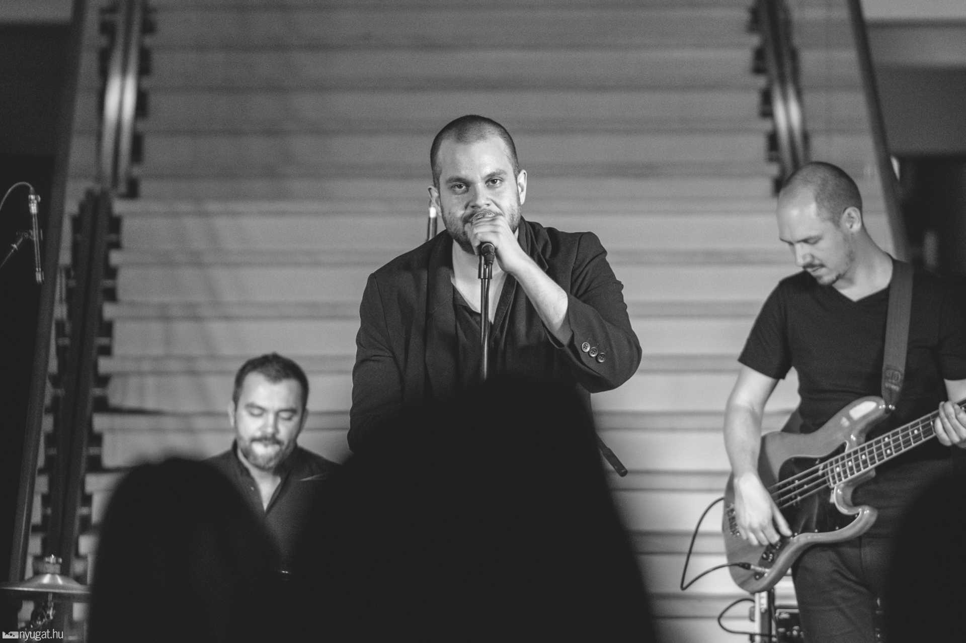 Elefánt koncert az MSH aulában