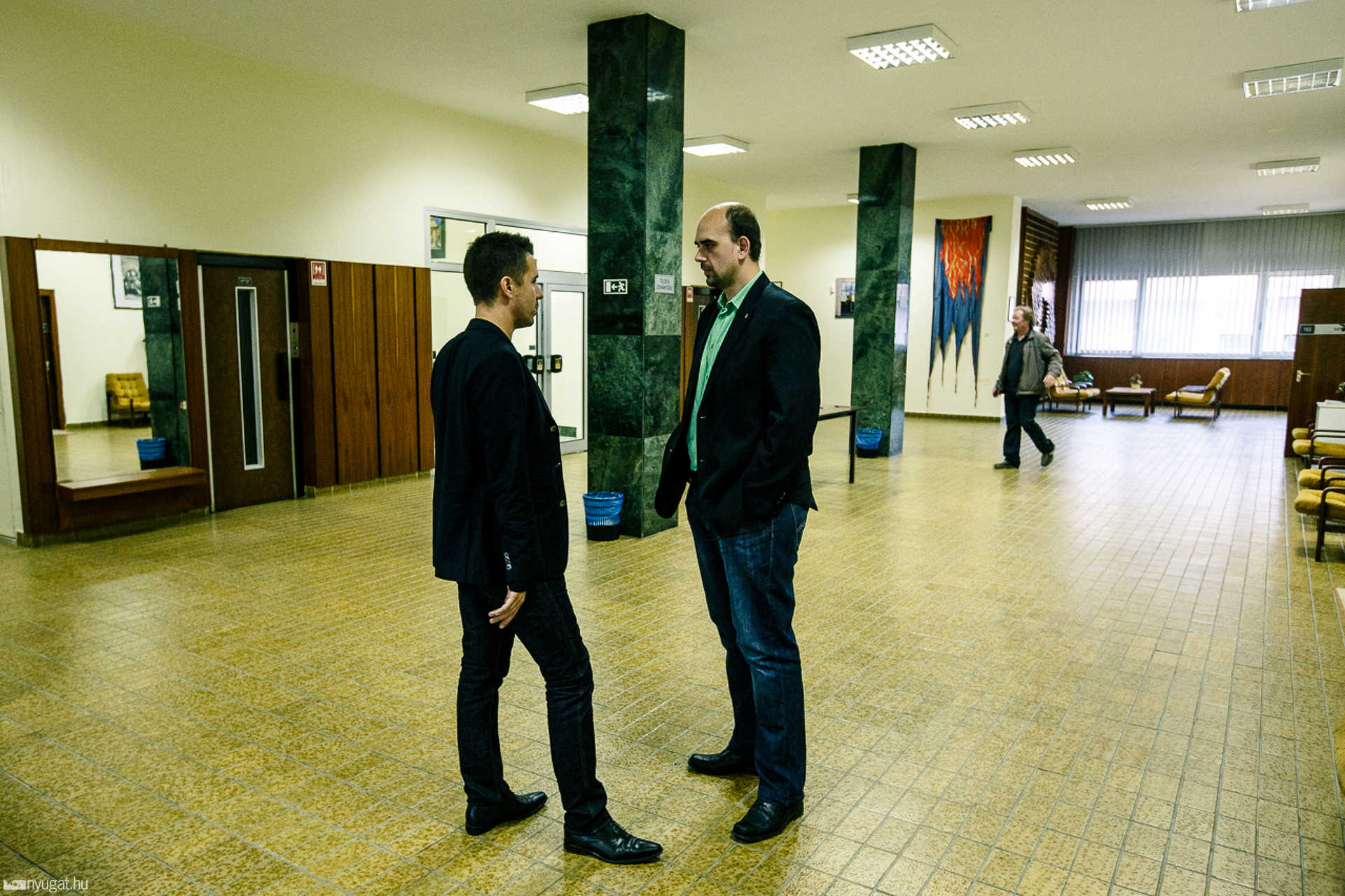 Közgyűlés előtti és folyosói pillanatok