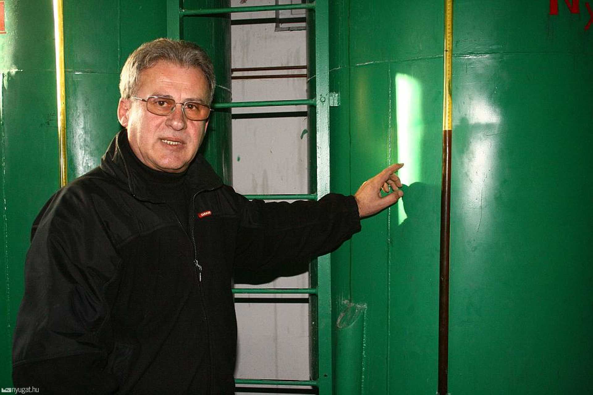 A sötét még a tisztítatlan repceolaj