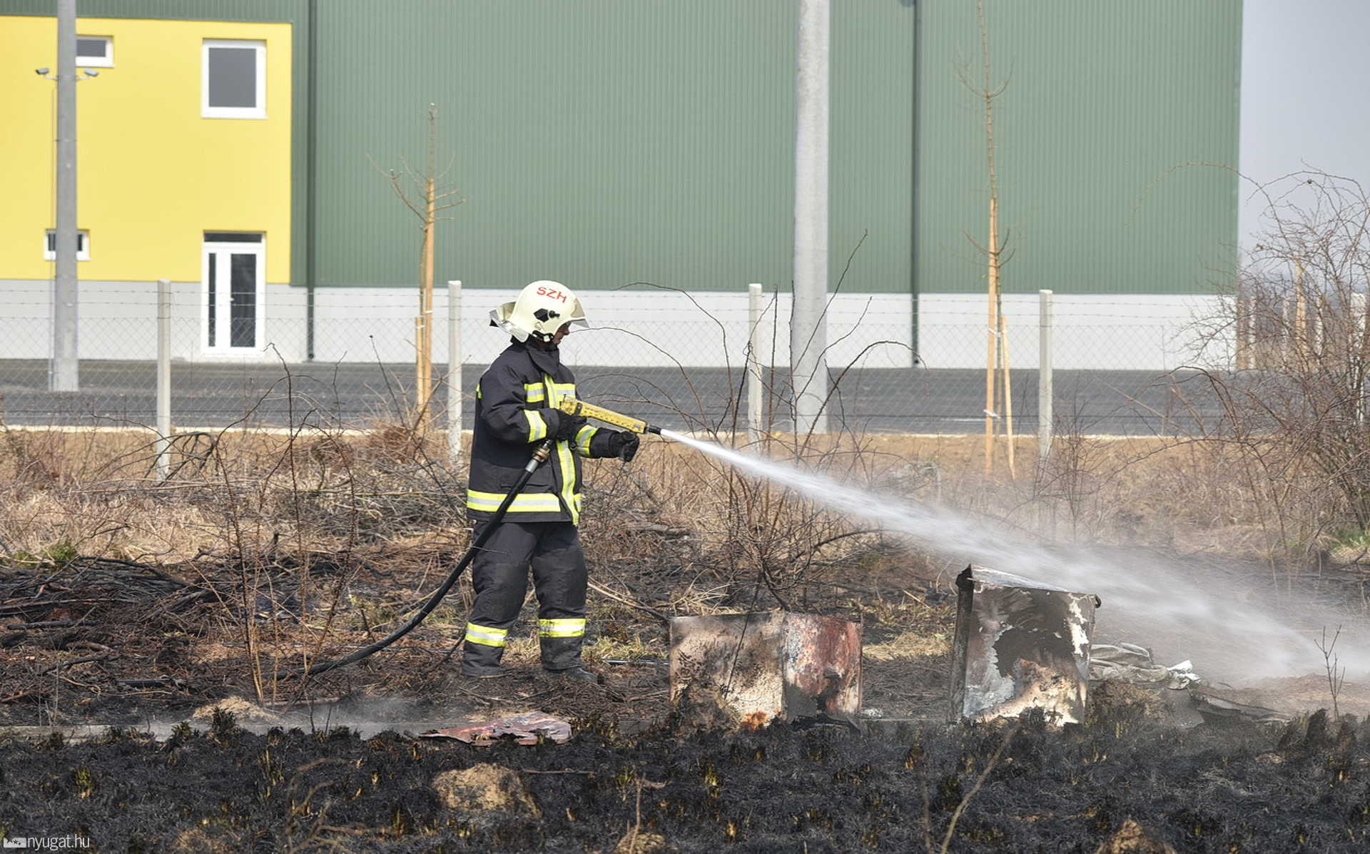 Tűz a volt katonai gyakorlópályán, Szombathely határában