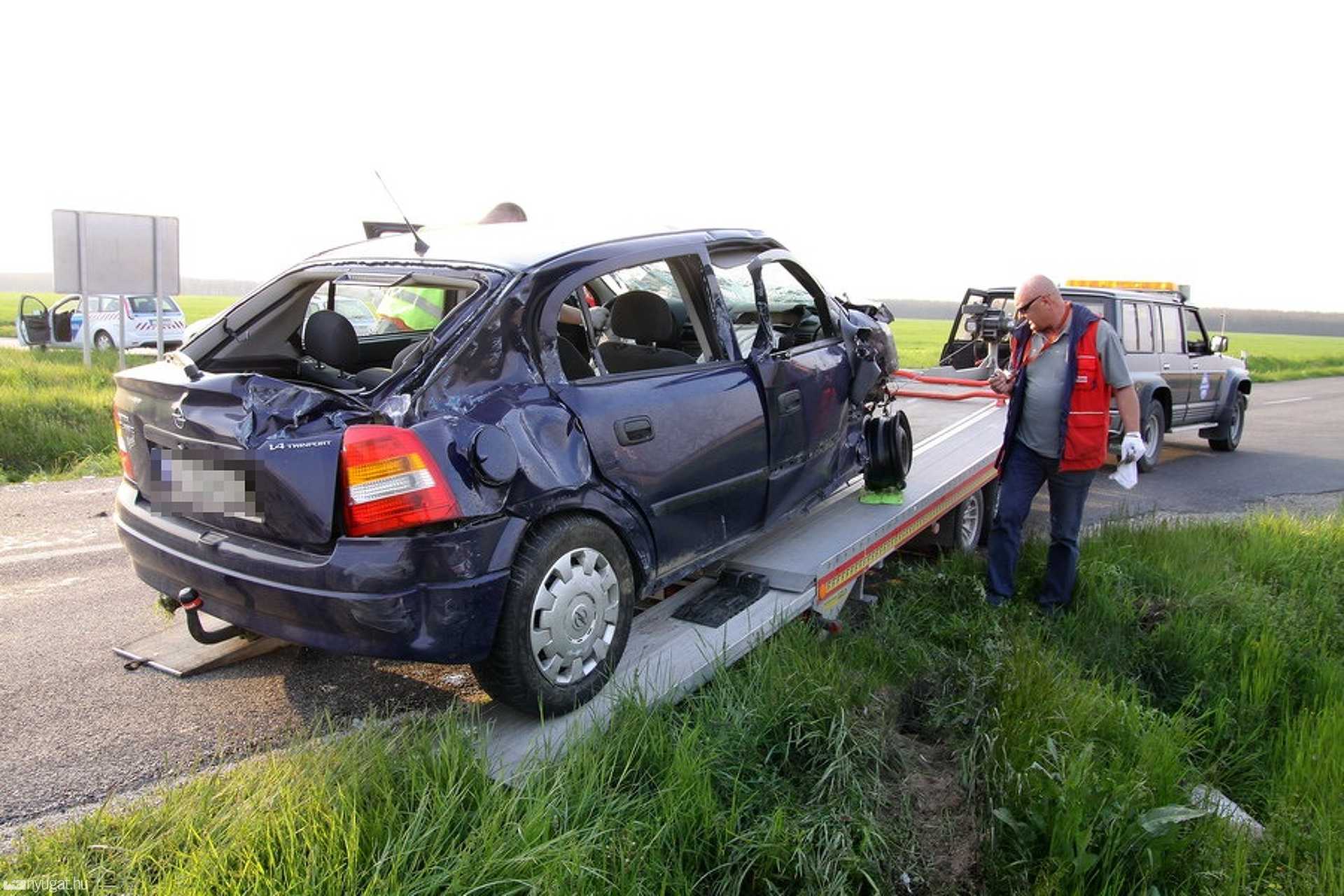 Súlyos baleset Celldömölk mellett