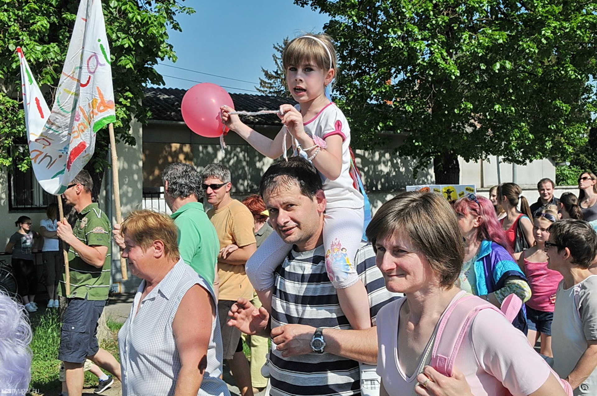 Majális és felvonulás Táplánszentkereszten - 2012.